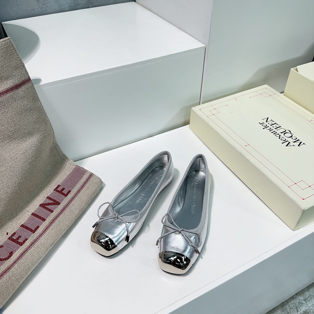 High Quality Alexander McQueen Ballet Shoes, Imported Italian Leather, Size 35-40 - 图片 9