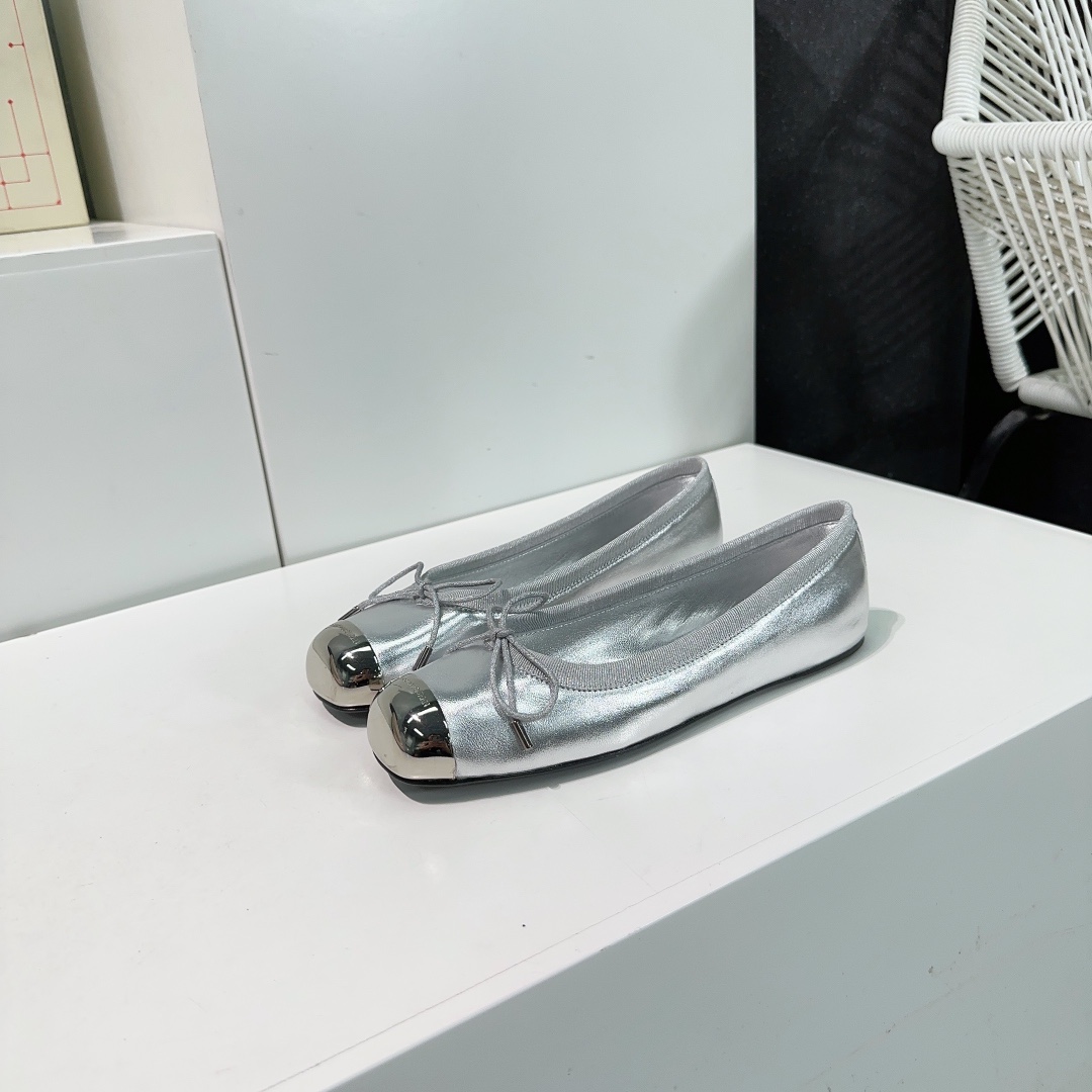 High Quality Alexander McQueen Ballet Shoes, Imported Italian Leather, Size 35-40 - 图片 2