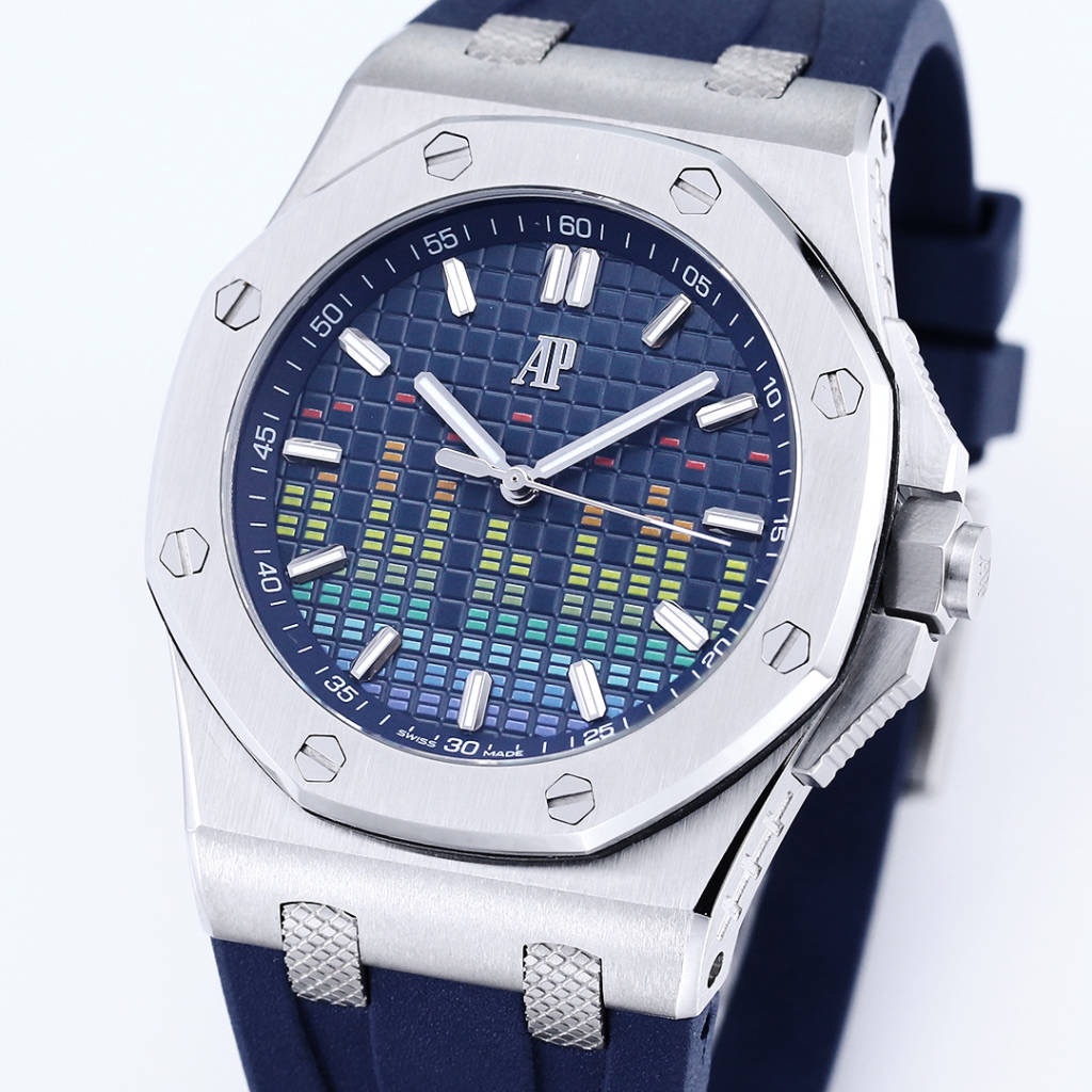 ZF 出品 白壳 1300 黑壳 1350
Z Factory 爱彼 AP 🏅️AP4 皇家橡树15600音乐经典版本 【6大精妙之处】1.正品拆解开模,直径44mm厚14mm 2.完美还原正品表壳的每一处细节,尽显正品“棱角分明 坚毅果敢”的阳刚气质。3.进口氟胶做工无可挑剔 .耐脏耐磨不易裂 📸4.自动陀的与原装致敬,是市面唯一做到颜色于原装一致的版本 其上的ap族徽雕刻独一无二。5.CAL.4309机!更稳定,更优秀,更真实。6.表盘的“音乐纹理”立体饱满,超强夜光 体验精妙 感受不同!🎁送礼最佳奢华推荐💥请认准ZF独家品质