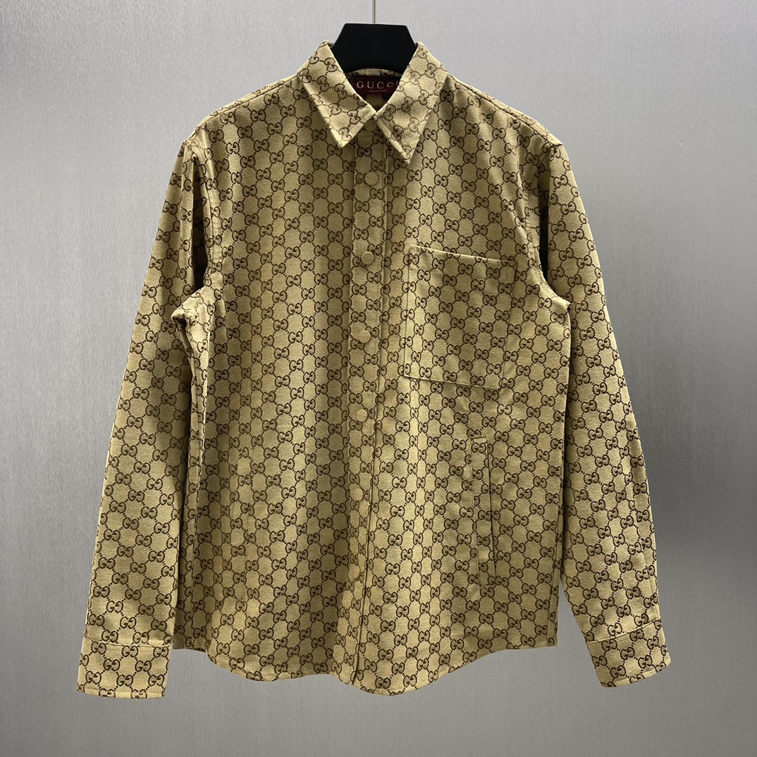 🧧Chaqueta color albaricoque de la marca GU con lona GG. Tallas: S-XL. Los elementos de los años 90 siguen siendo insep…