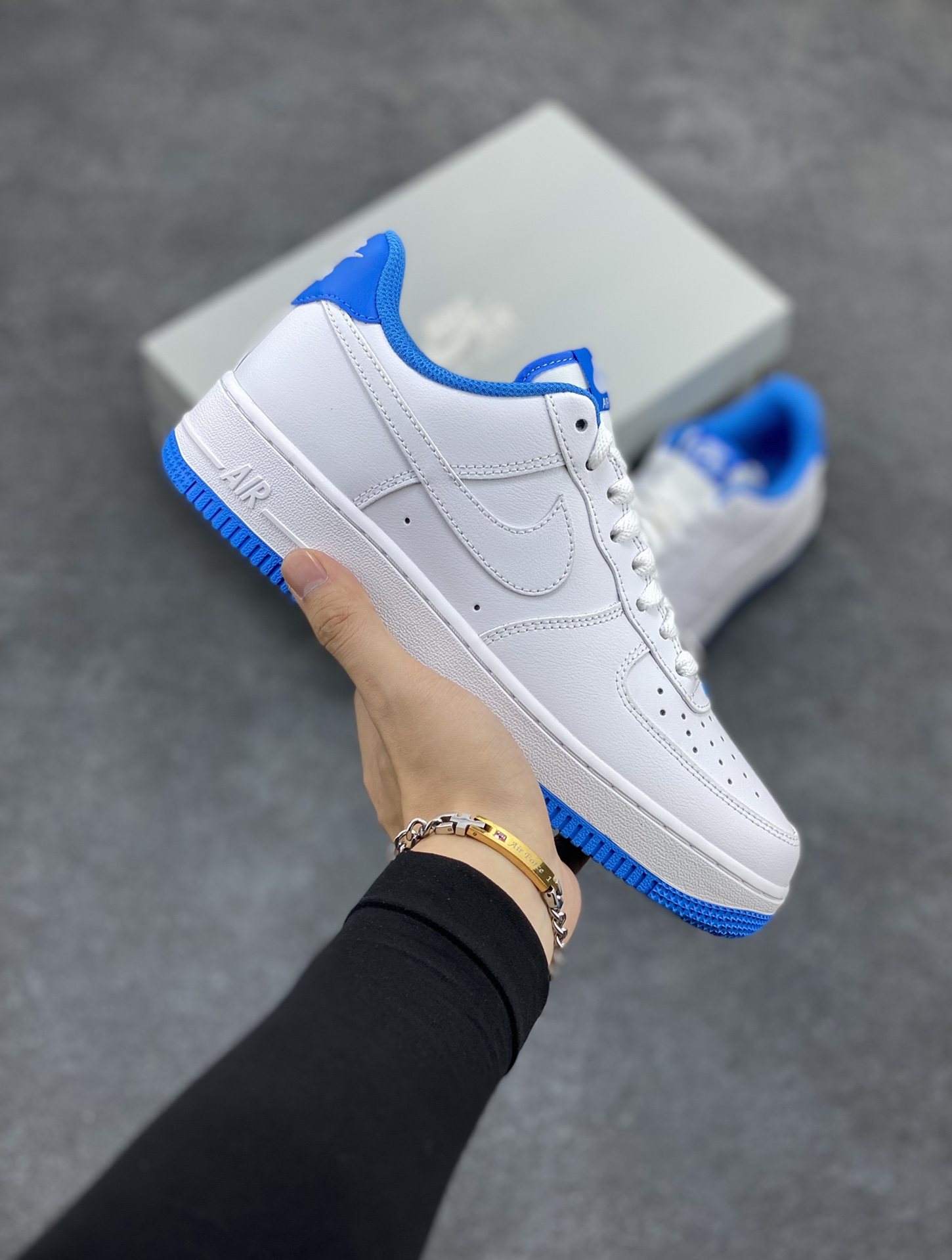 Air Jordan Force 1 Réplicas
 Sapatos de Skate Air Jordan Azul Branco Tops Baixos