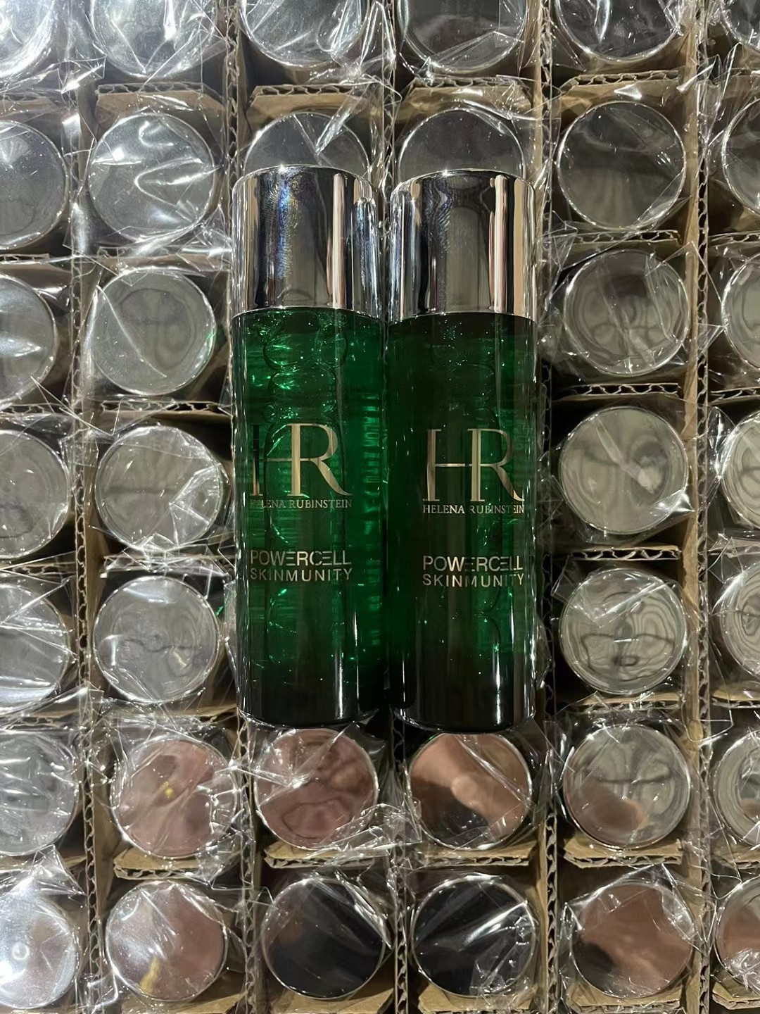 22. HR赫莲娜新肌水30ml/中小样 🔜 明通版.高质量❗️🇫🇷HR 赫莲娜绿宝瓶强韧修护精萃30ml【新版.中小样】 对版对味，摇晃带气泡，静态旋泡 专柜质量，带中文标，膜袋装，件100支❗️