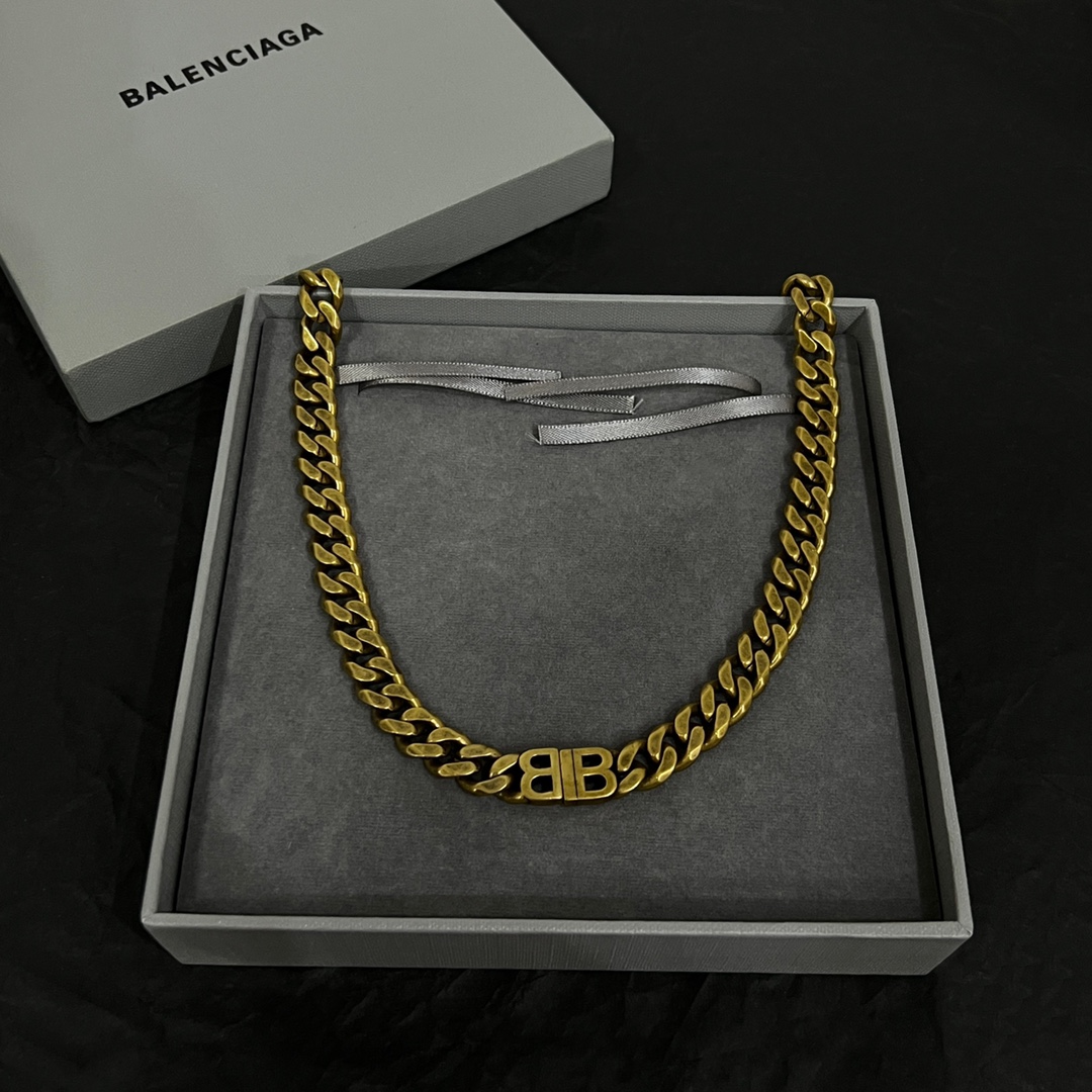 Balenciaga Jewelry Necklaces & Pendants Vintage