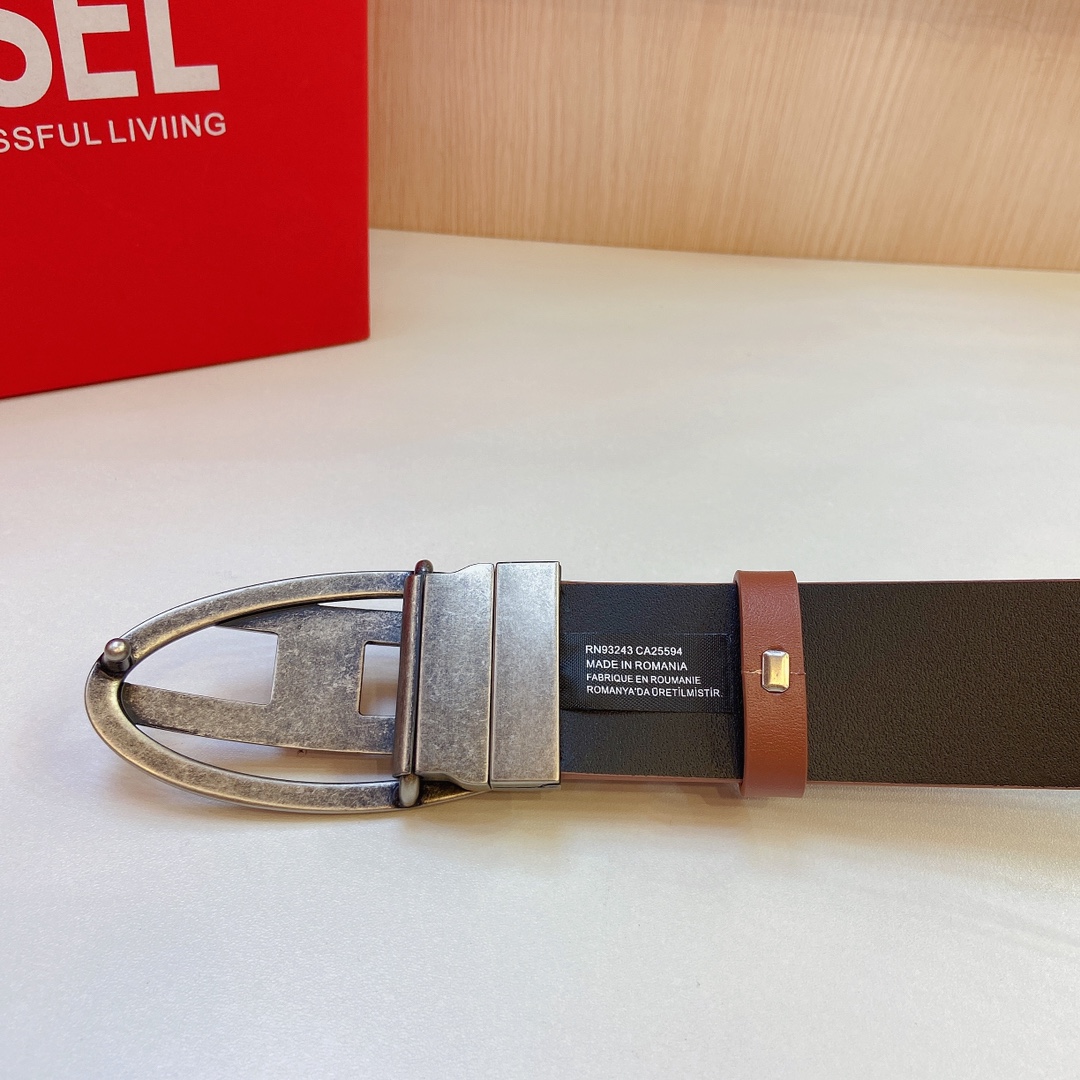 DIESEL 23 Spring/Summer New OVAL-D Logo Classic Belt: Stylish Retro Design, Reversible, 4.0cm Width - 图片 4