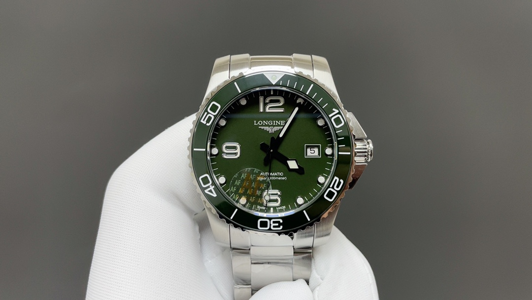 NO:392427,Recommended today by Longines Concas White Shell Green Surface 41mm 2824 machine Top quality Shipping real photos, longines19860909今日推荐浪琴 康卡斯 白壳绿面 41mm 2824机 顶级品质 出货实拍,,longines,Watch