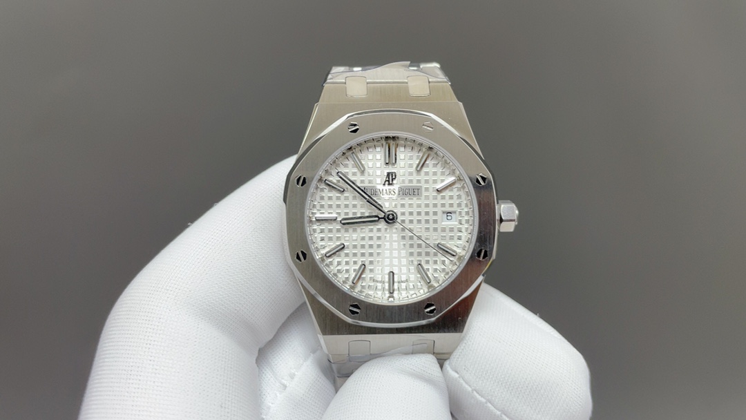 NO:392423,Recommended today by Audemars Piguet 77530 white shell and white surface 34mm Cal machine top quality shipping real shot, audemars19860909今日推荐爱彼 77530 白壳白面 34mm Cal机 顶级品质 出货实拍,,audemars,Watch