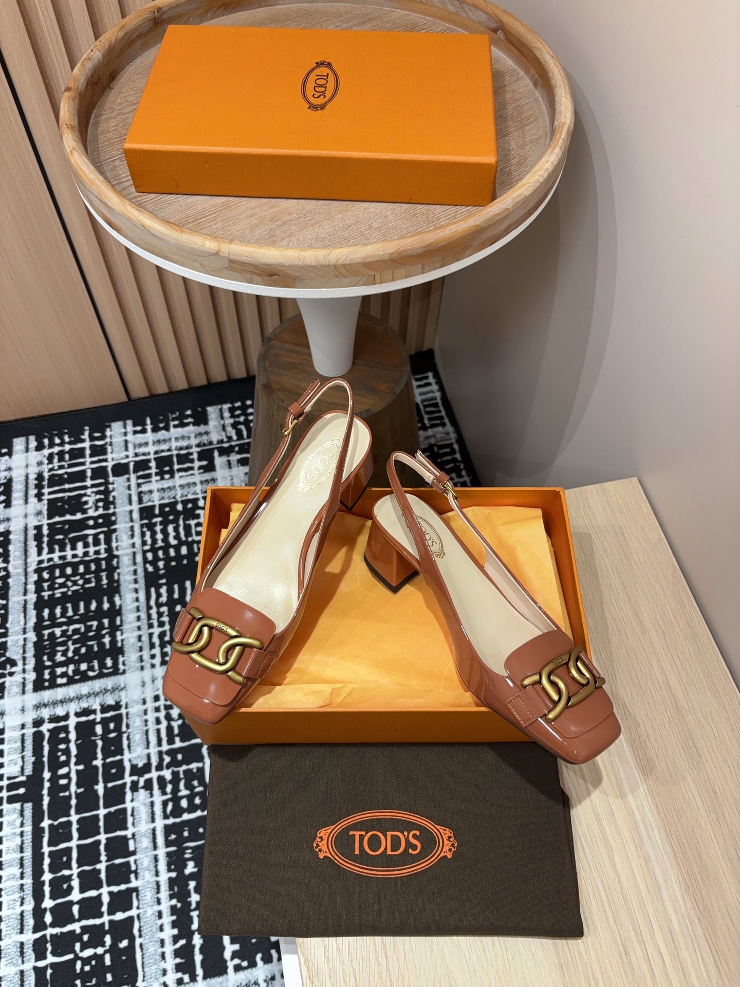 Stylish Tods Summer Sandals with Metal Buttons and High-end Design - 图片 7