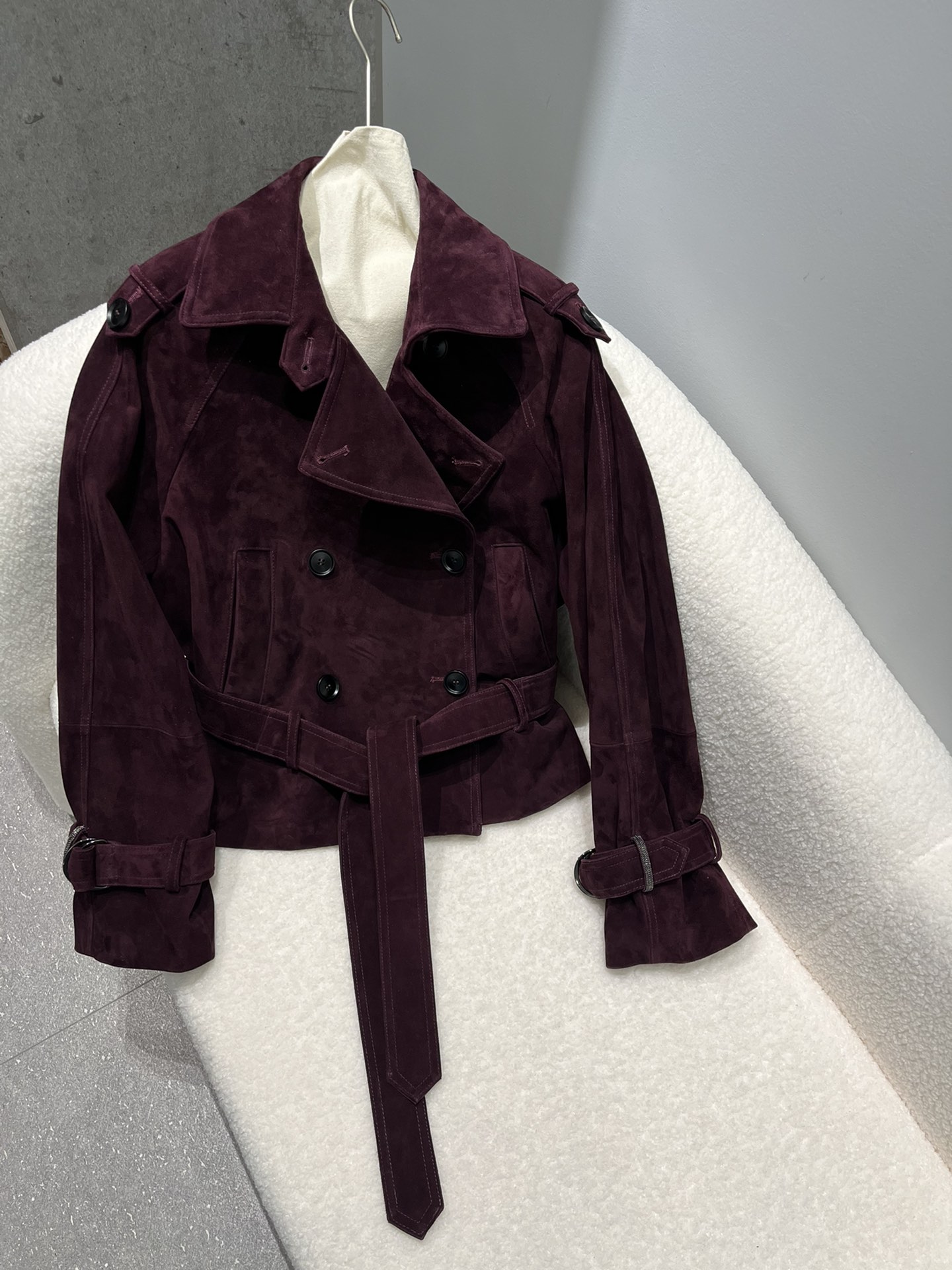 NO:721824,Sizes S-Xl, super recommended purple is very white!  It has a bat cape-type feel and can be worn by fat people. It doesn’t matter your figure. It’s women’s clothing.19860909尺寸S- Xl,超级推荐紫色非常显白！蝙蝠斗篷型的感觉,胖子也可以穿,不挑身材,女装,,Women's clothing