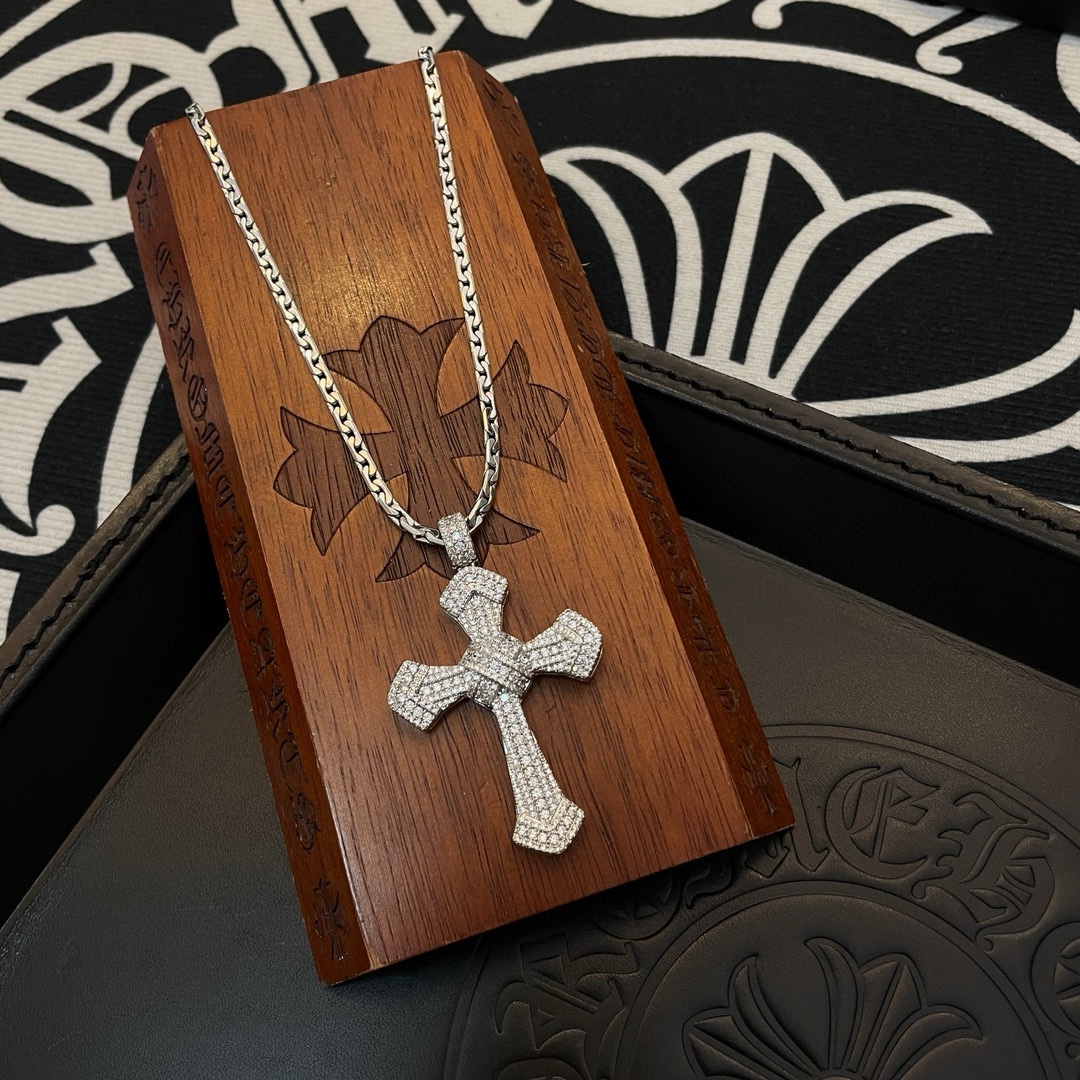Chrome Hearts Classic Vintage Pavé Cross Pendant Necklace - Comprehensive 9