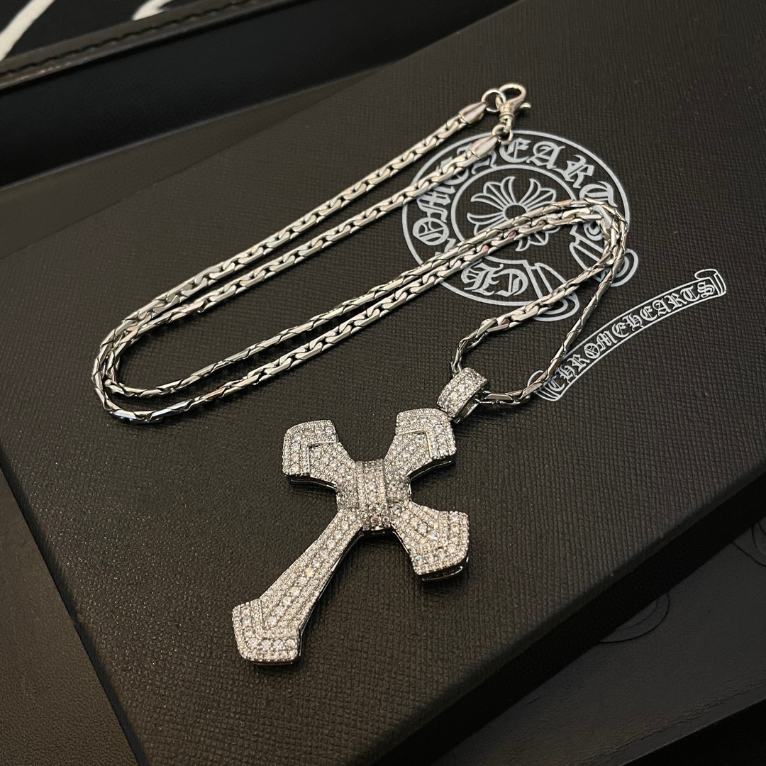 Chrome Hearts Classic Vintage Pavé Cross Pendant Necklace - Comprehensive 8