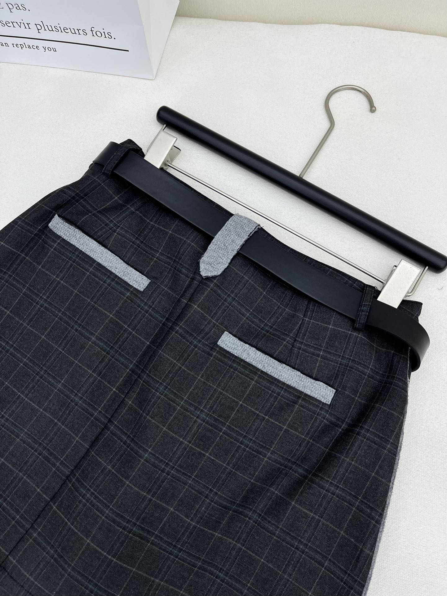 YSL 2024 Collection: High-End Quality Female Clothes with Stale Pants Skirt - 图片 6