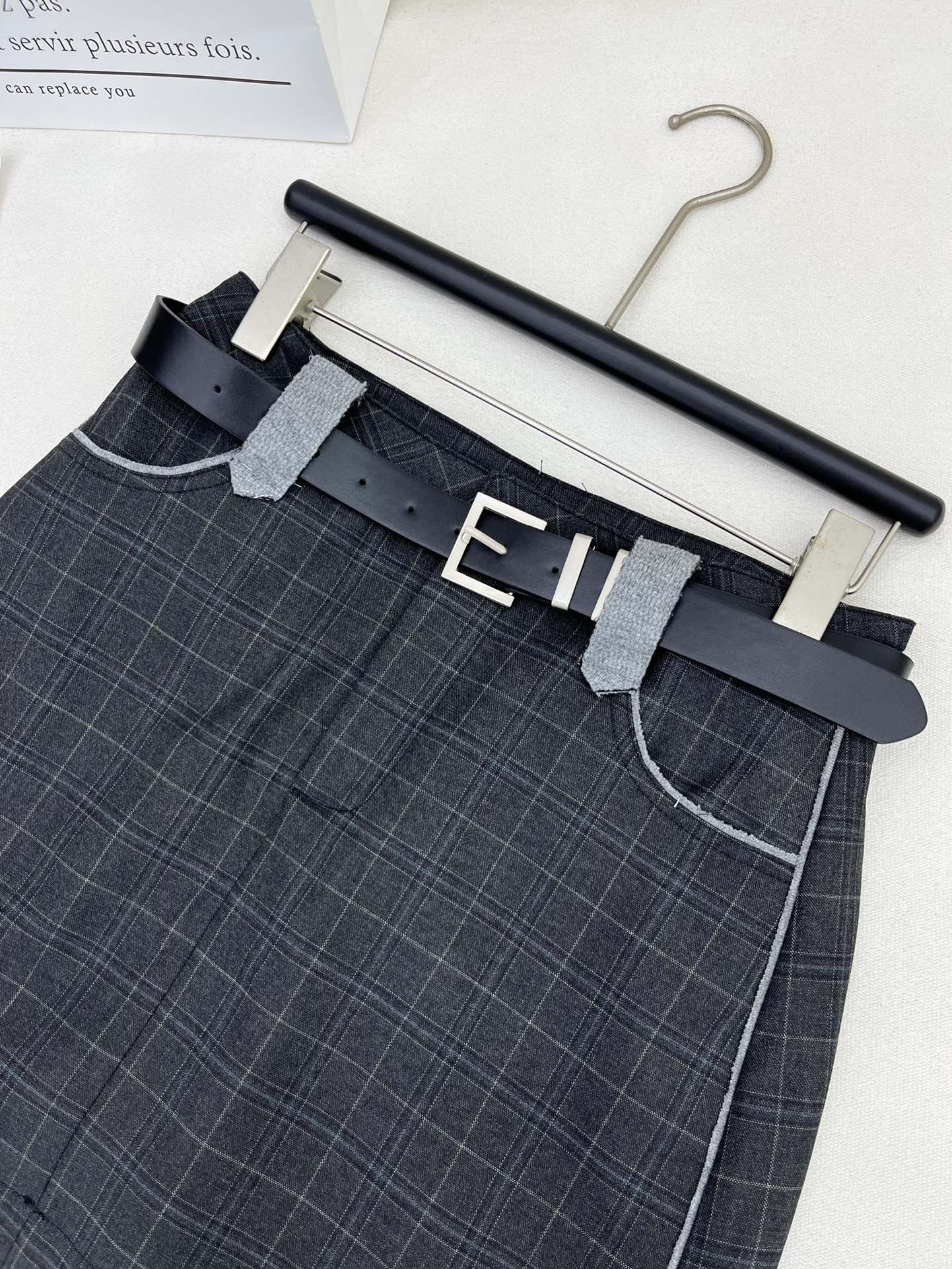 YSL 2024 Collection: High-End Quality Female Clothes with Stale Pants Skirt - 图片 2