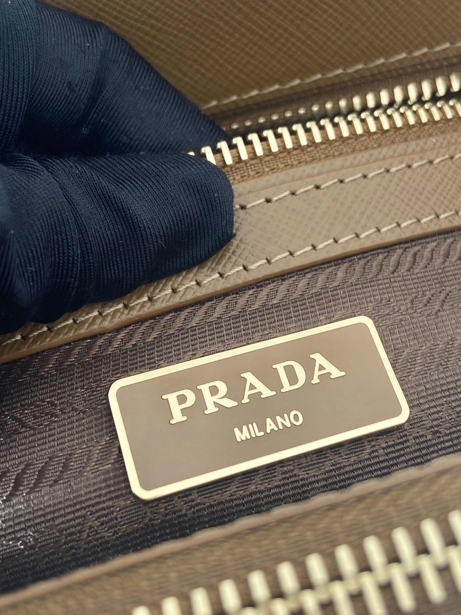 Prada bag 9