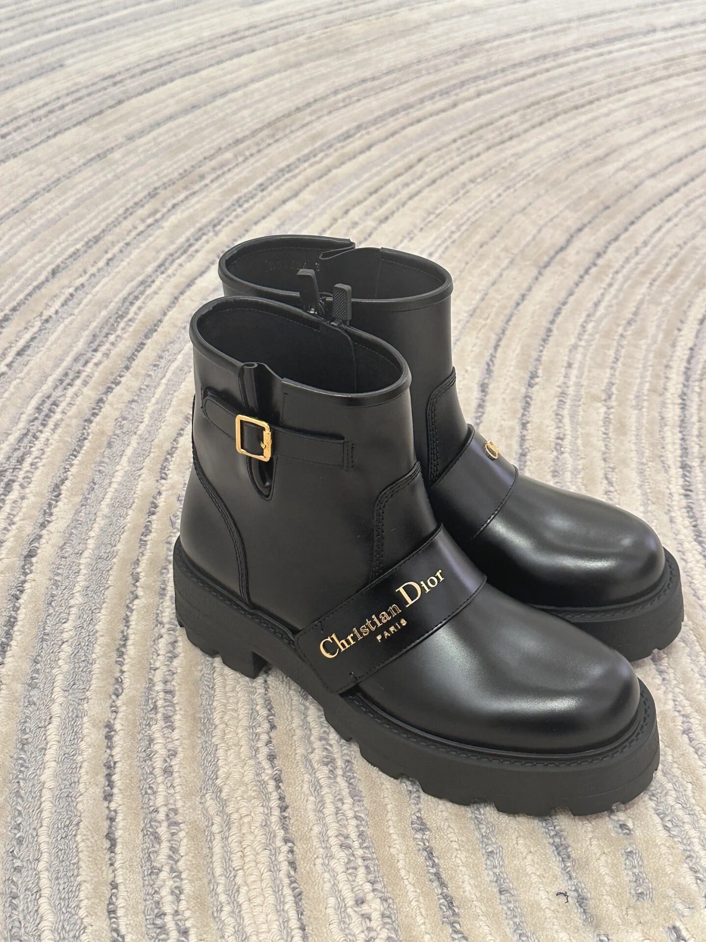 NO:479336,References for foot pictures on counters, boots, boots19860909专柜上脚图参考,靴子,boots,Women's Shoes