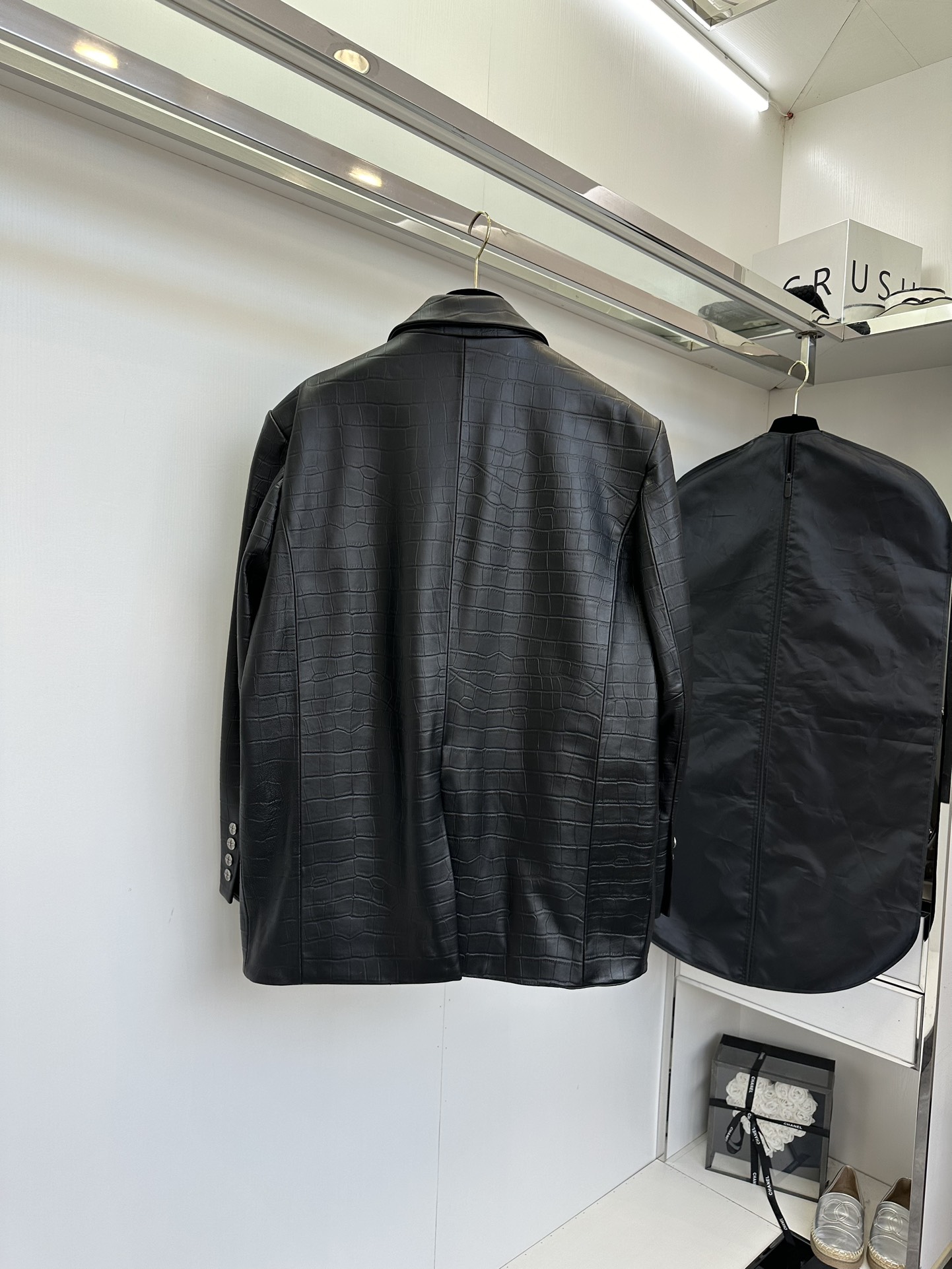 Stylish SMFK Female Suit with Dust-Proof Bags in Black Color - 图片 2