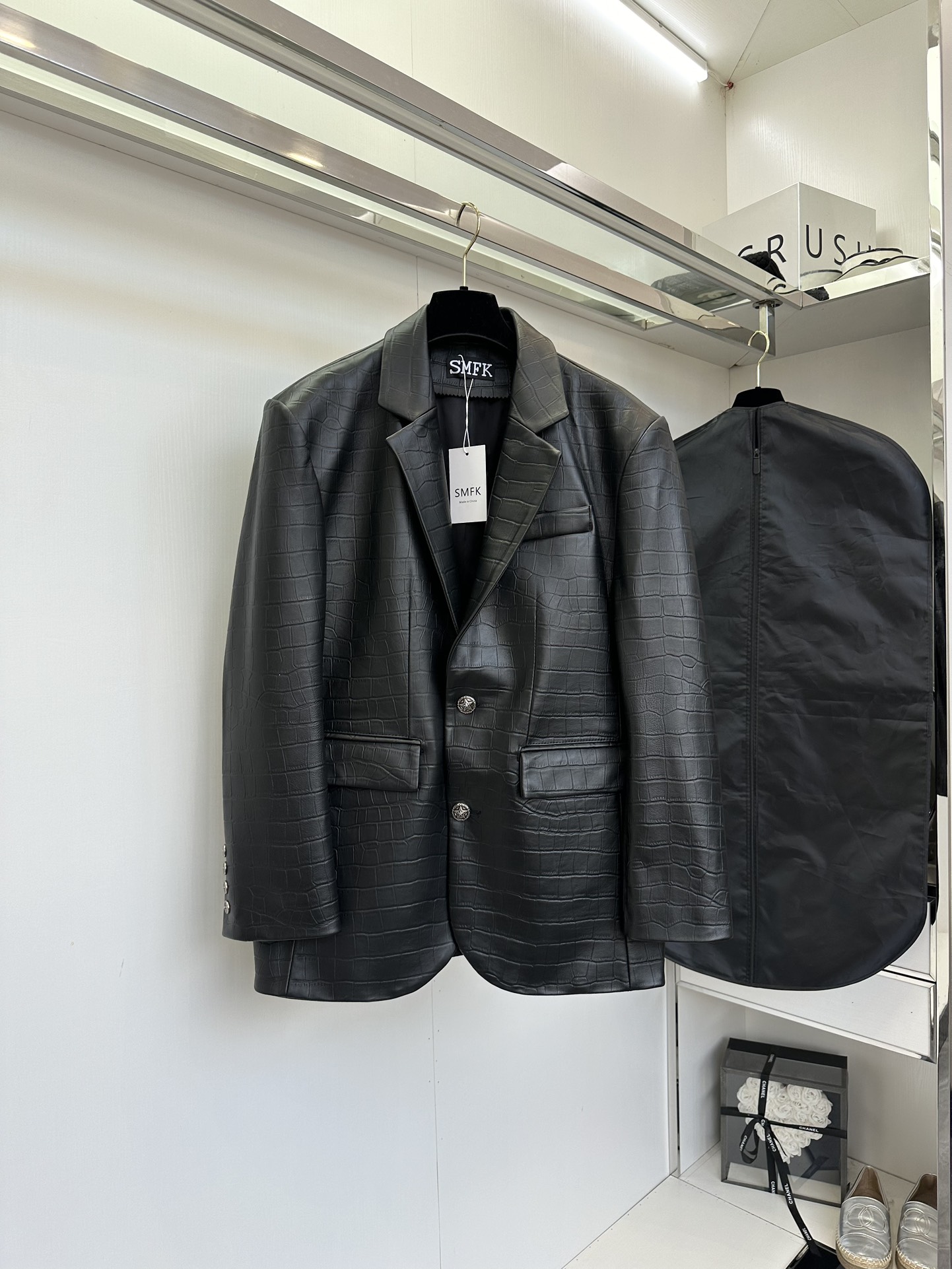 Stylish SMFK Female Suit with Dust-Proof Bags in Black Color
