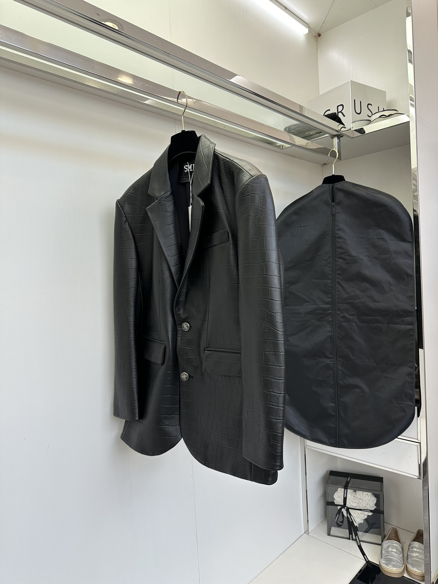 Stylish SMFK Female Suit with Dust-Proof Bags in Black Color - 图片 3