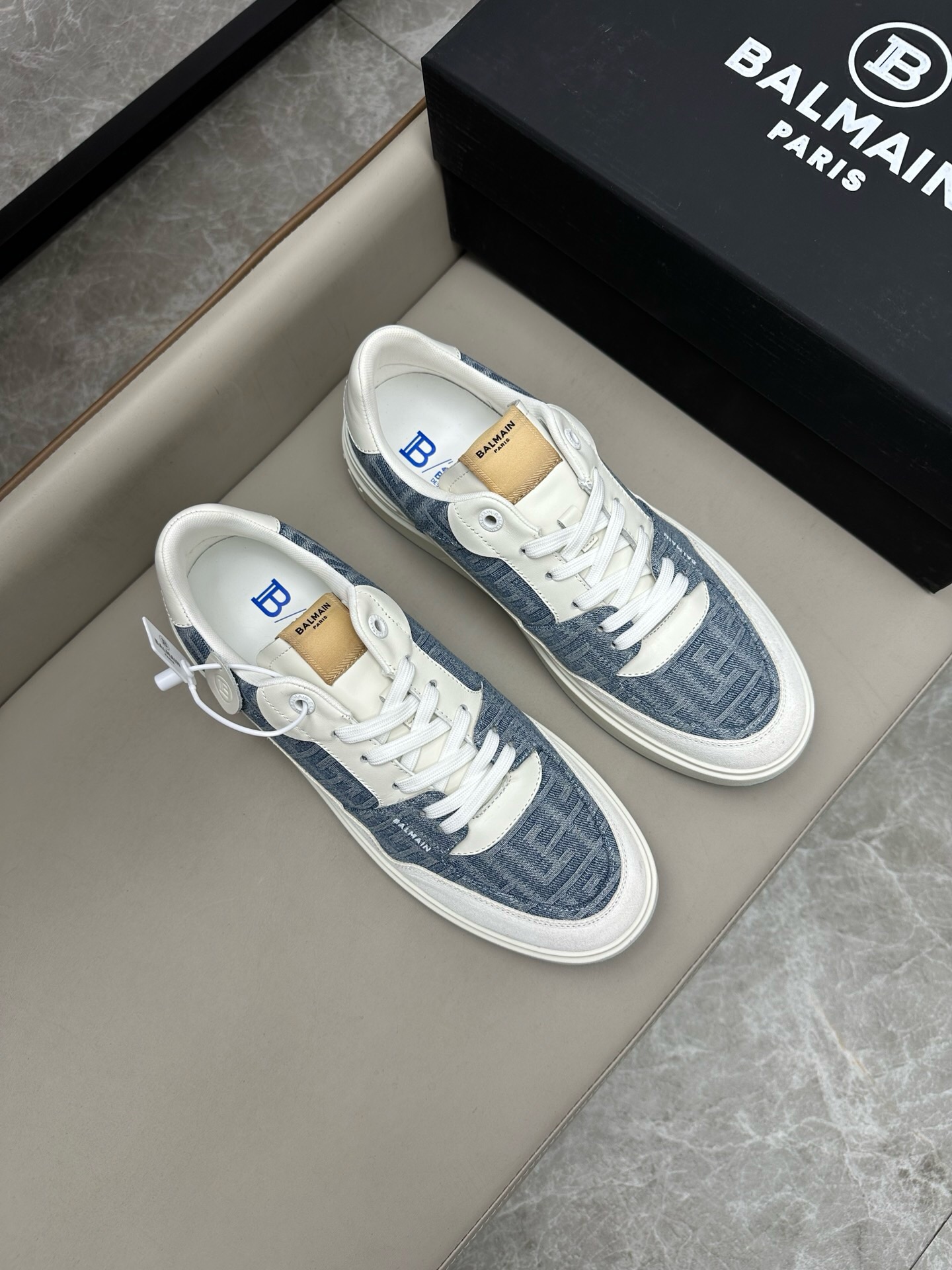 NO:218704,Brand BALMAIN Color Original Color Number 39-44 Customized 38.45.46 Price Material Balmain Men's Casual Shoes Original single-quality luxury material upper is imported soft cowhide comfortable breathable cowhide inner cowhide footbed. Handmade to create only for comfortable wearing experience original film outsole, Balmain, balmain, balmain, cowhide19860909品牌BALMAIN 颜色 原版配色 码数39-44定做38.45.46 价格 材质巴尔曼男士 休闲鞋 原单品质奢华选材鞋面采用进口柔软牛皮舒适透气牛皮内里牛皮垫脚 手工打造只为舒适的穿着体验原版开膜大底,巴尔曼,balmain,balmain,cowhide,Men's shoes