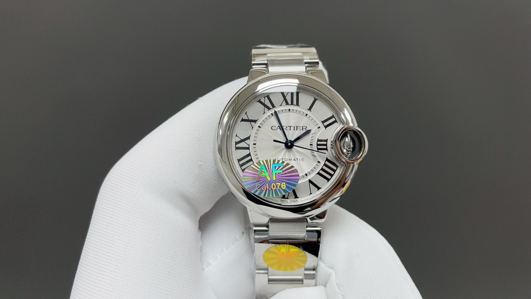 今日推荐🌐卡地亚 蓝气球 白壳白面 快拆带 33mm 076机 顶级品质 出货实拍✈️