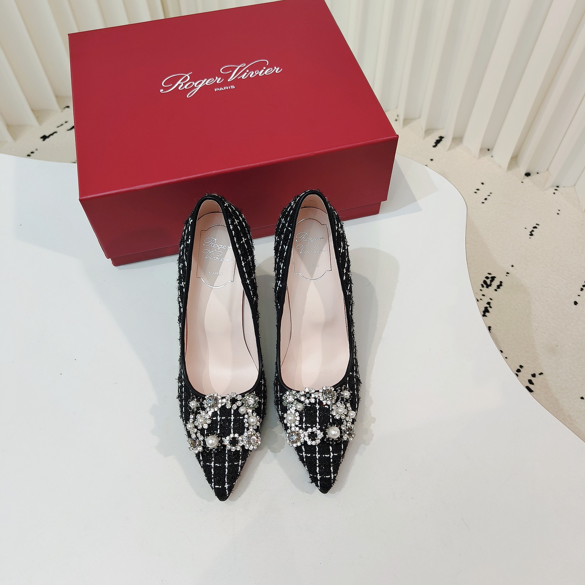 Gucci Classic Luxury Leather Shoe Loafer Ref 2