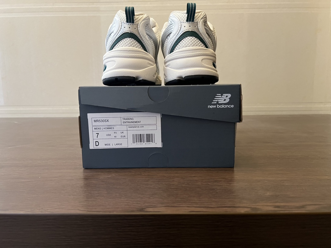 💰320
NEW BALANCE 新百伦530运动休闲鞋 新款男女情侣鞋！
Size：36  36.5 37 37.5  38 38.5 39.5 40 40.5 41.5 42 42.5 43 44 44.5 45！
