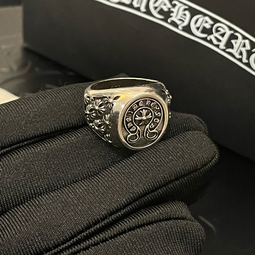 Chrome Hearts Classic Vintage Horseshoe Cross Ring - Comprehensive 5