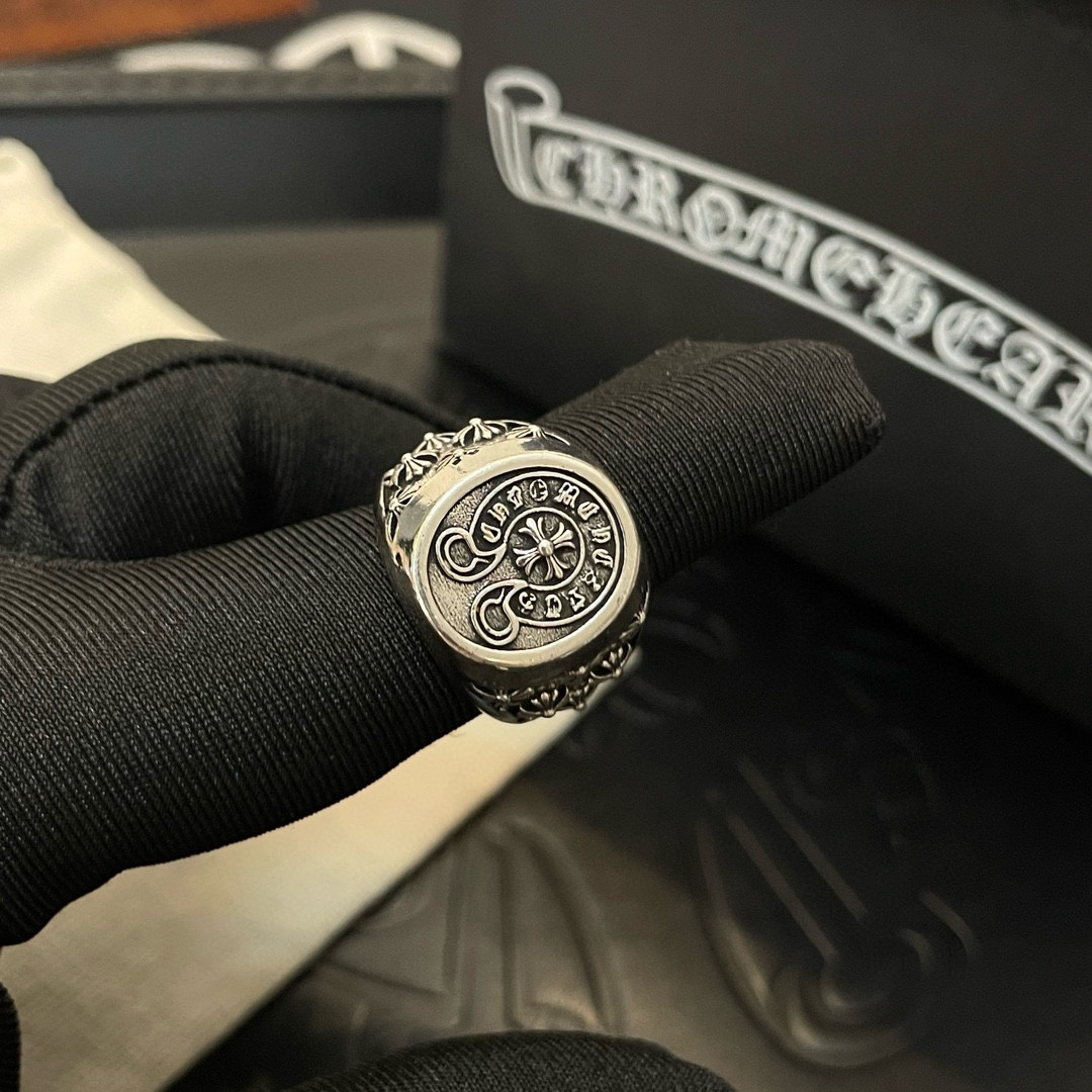 Chrome Hearts Classic Vintage Horseshoe Cross Ring - Comprehensive 2