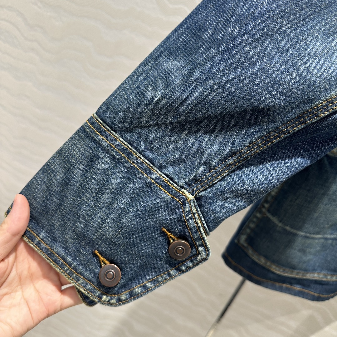 独家首发🍒高端原单品质！马吉MM甜酷少女金属扣牛仔长款夹克外套！男女同款！定制复古苔藓蓝洗水工艺高级又时