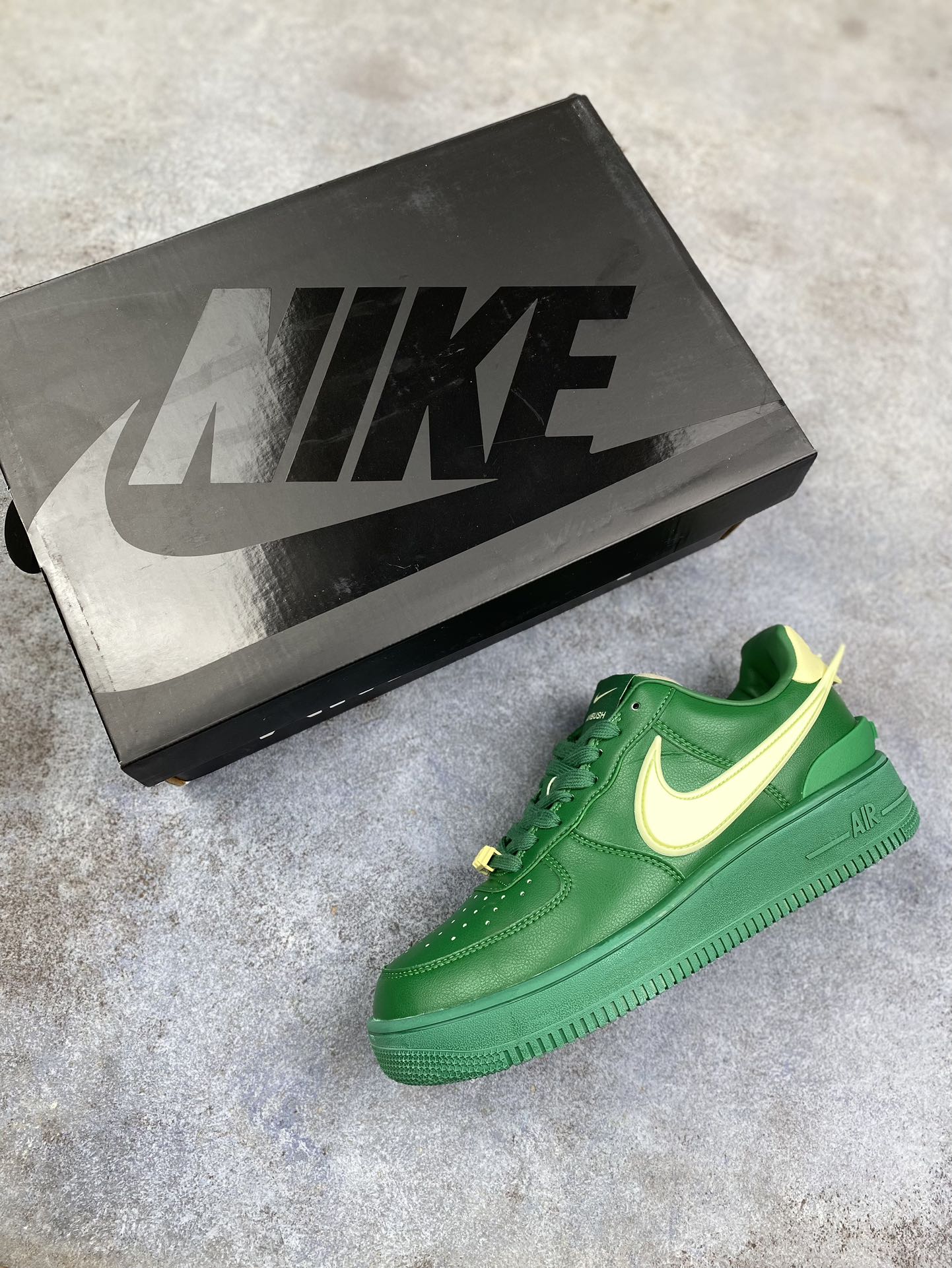 福利特价AMBUSHxNikeAirForce1六色纯原顶级头拼免修36/45工厂血亏全部套现