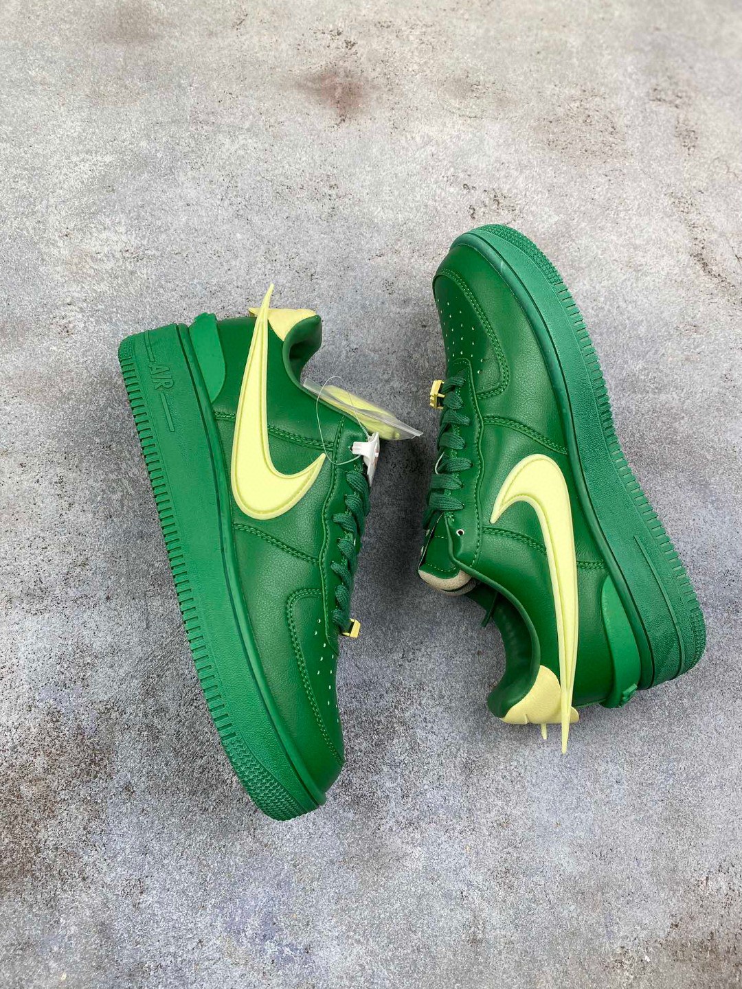 福利特价AMBUSHxNikeAirForce1六色纯原顶级头拼免修36/45工厂血亏全部套现