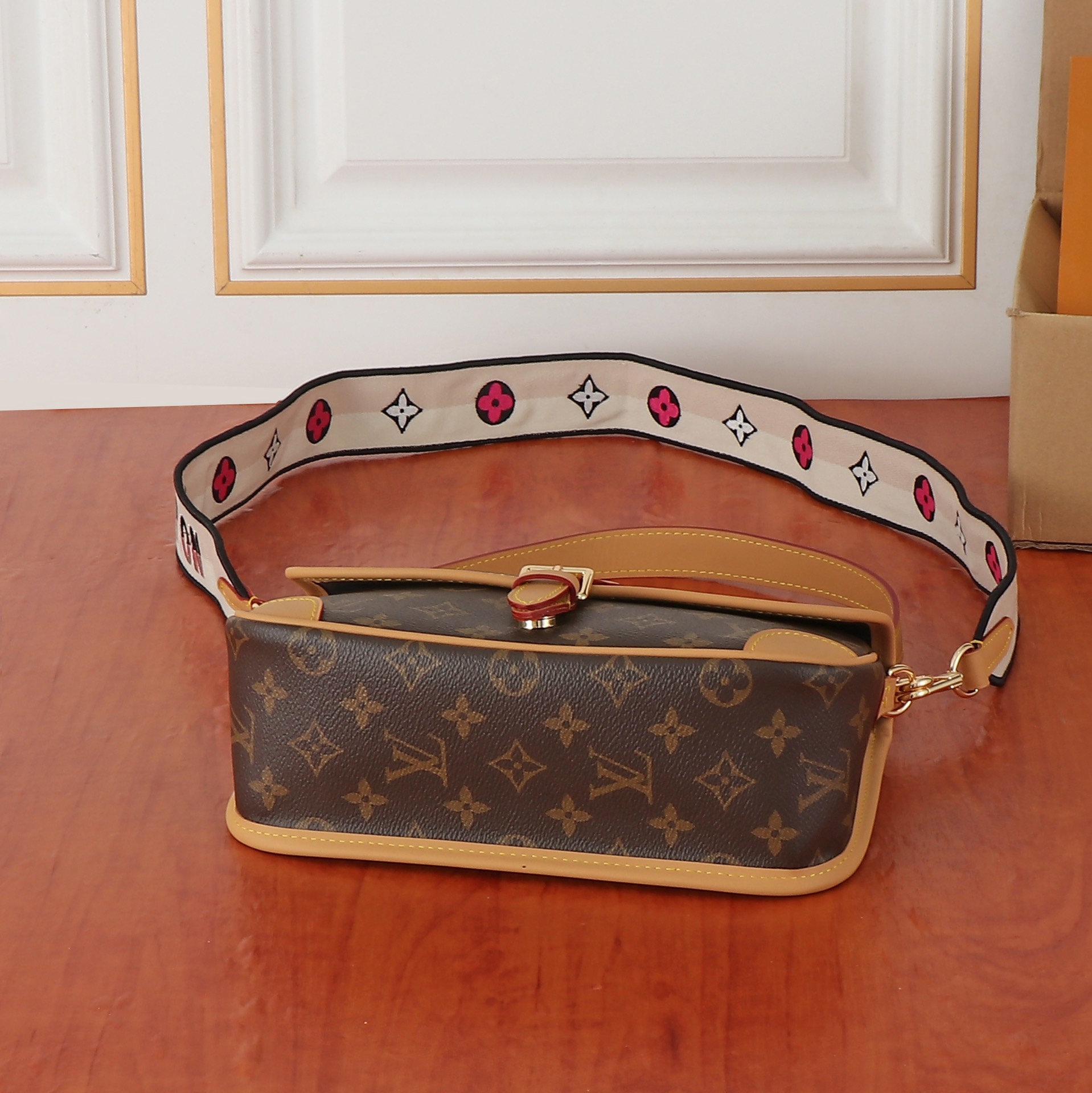 原版升级版 M45985 每个包内码唯一❤ Diane 手袋重塑 1990 年代的经典设计，为 Mono