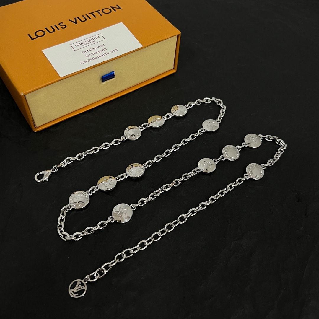 LV 项链🔹🔹Louis Vuitton 路易威登🔹材质 款 设计独特 复古前卫 男神、美女必备 4