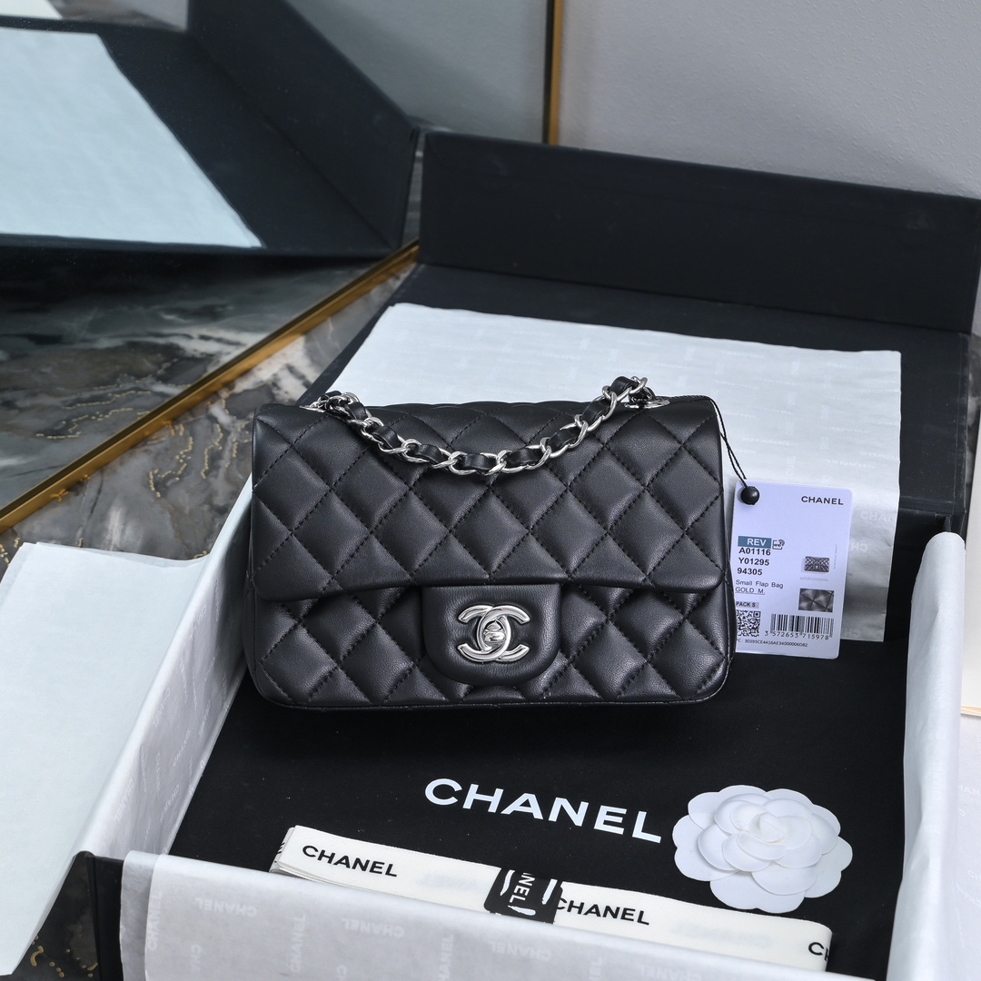 Chanel Classic Flap Bag Sacs À Bandoulière & À Épaule Noir Peau de mouton Vintage La chaîne