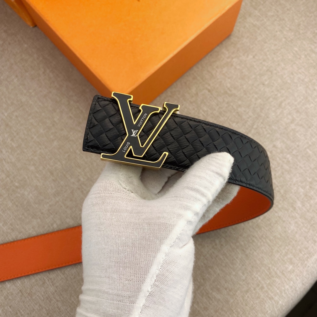 LV💕 特种皮腰带系列 ，原厂五金精品不锈钢扣，手感柔软舒适 宽3.8CM。