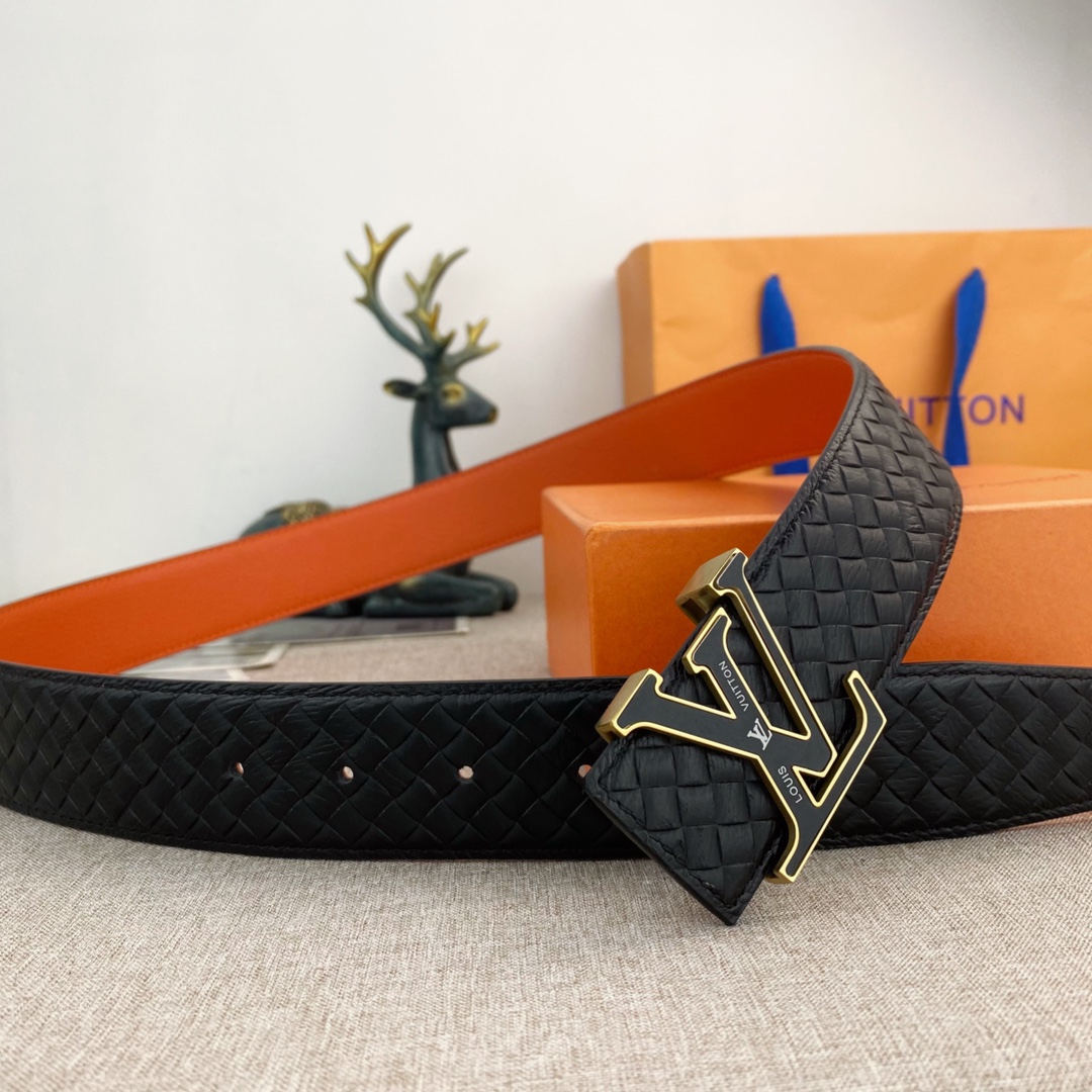 LV💕 特种皮腰带系列 ，原厂五金精品不锈钢扣，手感柔软舒适 宽3.8CM。