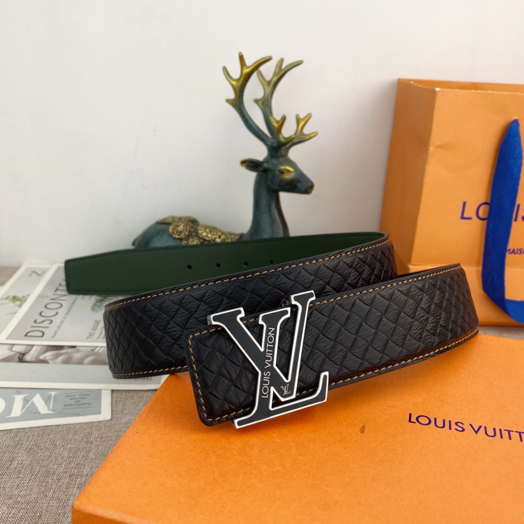 LV💕 特种皮腰带系列 ，原厂五金精品不锈钢扣，手感柔软舒适 宽3.8CM。