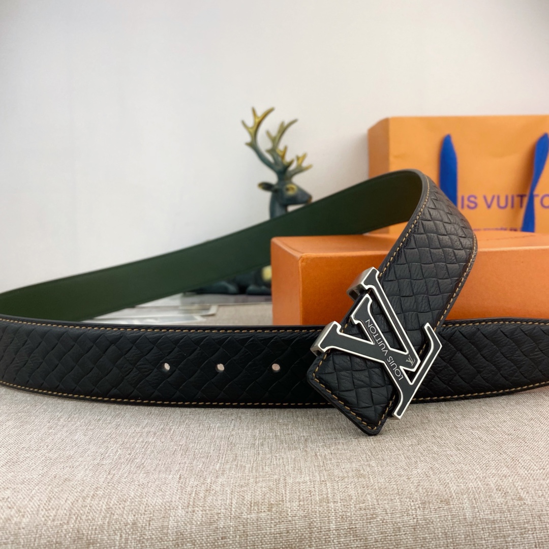 LV💕 特种皮腰带系列 ，原厂五金精品不锈钢扣，手感柔软舒适 宽3.8CM。