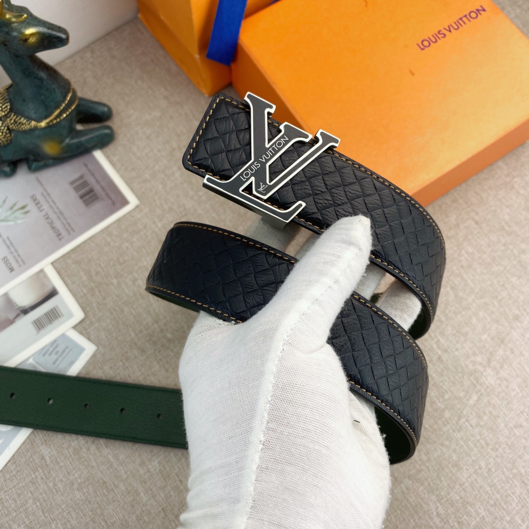 LV💕 特种皮腰带系列 ，原厂五金精品不锈钢扣，手感柔软舒适 宽3.8CM。