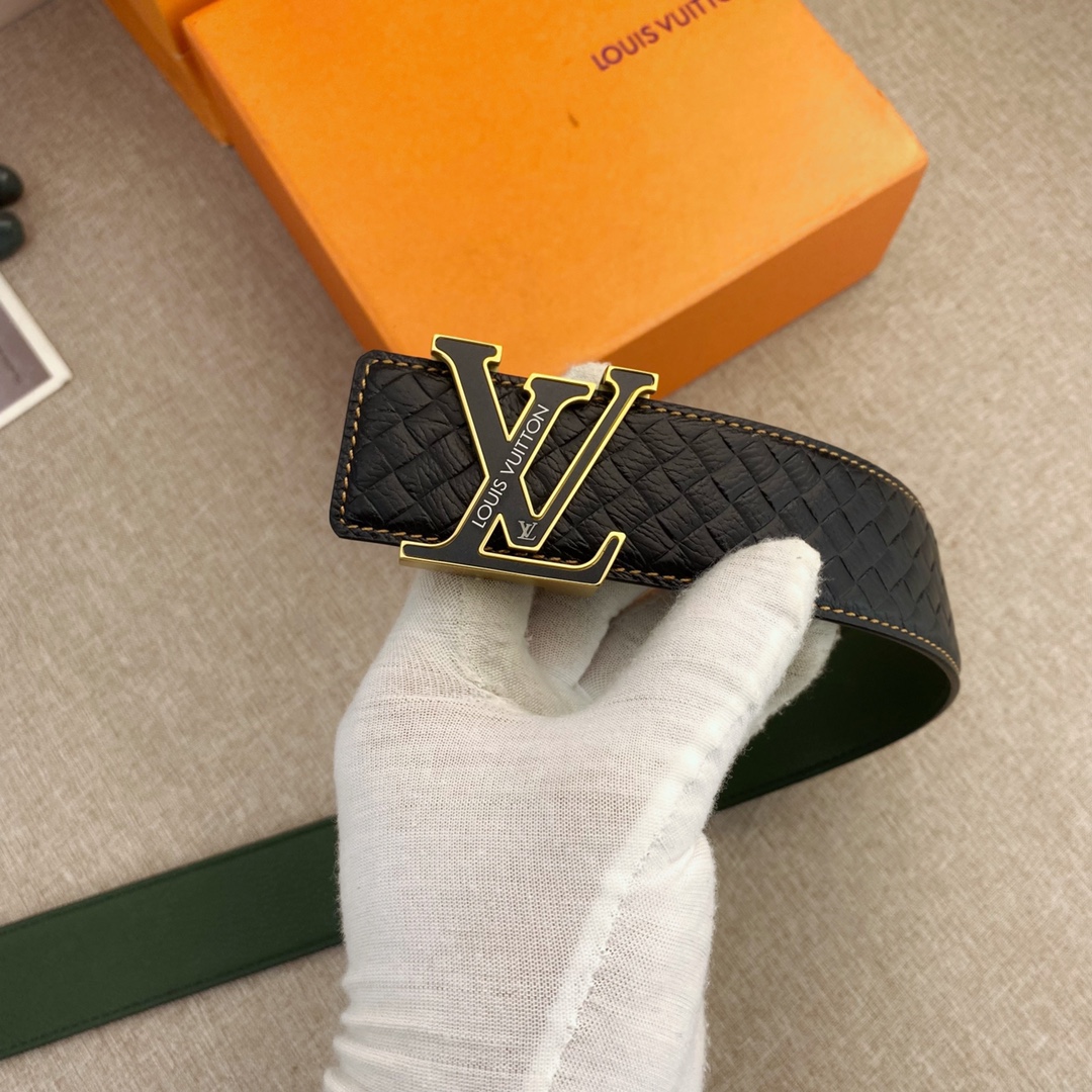 LV💕 特种皮腰带系列 ，原厂五金精品不锈钢扣，手感柔软舒适 宽3.8CM。