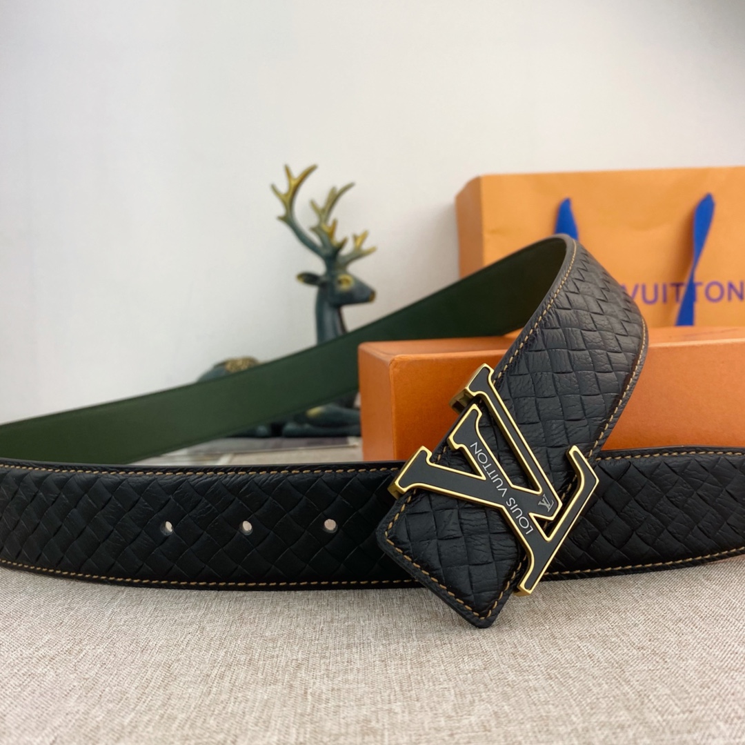 LV💕 特种皮腰带系列 ，原厂五金精品不锈钢扣，手感柔软舒适 宽3.8CM。