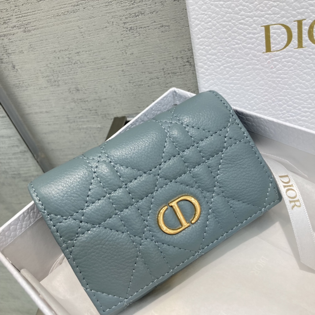 [Dior Wallets]CaroGlycine walletThis CaroGlycine wallet features a compact