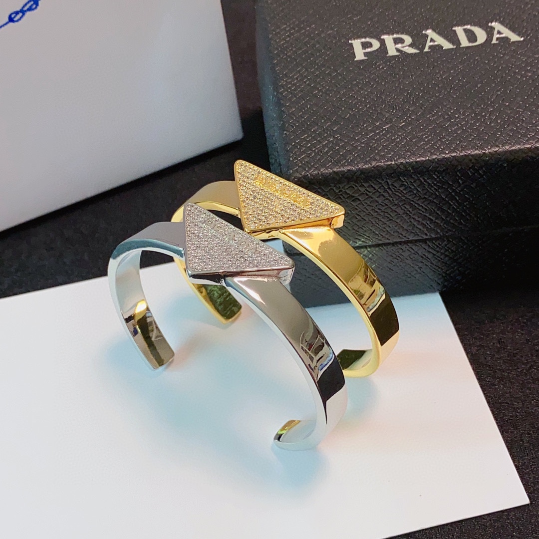 Luxurious Prada Zirada Triangle: High-End Diamond-Drilling Bling Blings with Fine Craft - 图片 9