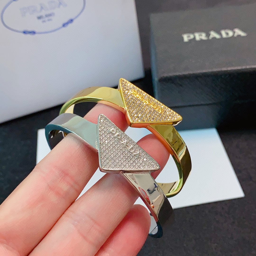 Luxurious Prada Zirada Triangle: High-End Diamond-Drilling Bling Blings with Fine Craft - 图片 1