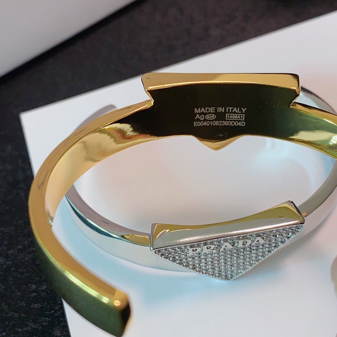 Luxurious Prada Zirada Triangle: High-End Diamond-Drilling Bling Blings with Fine Craft - 图片 5