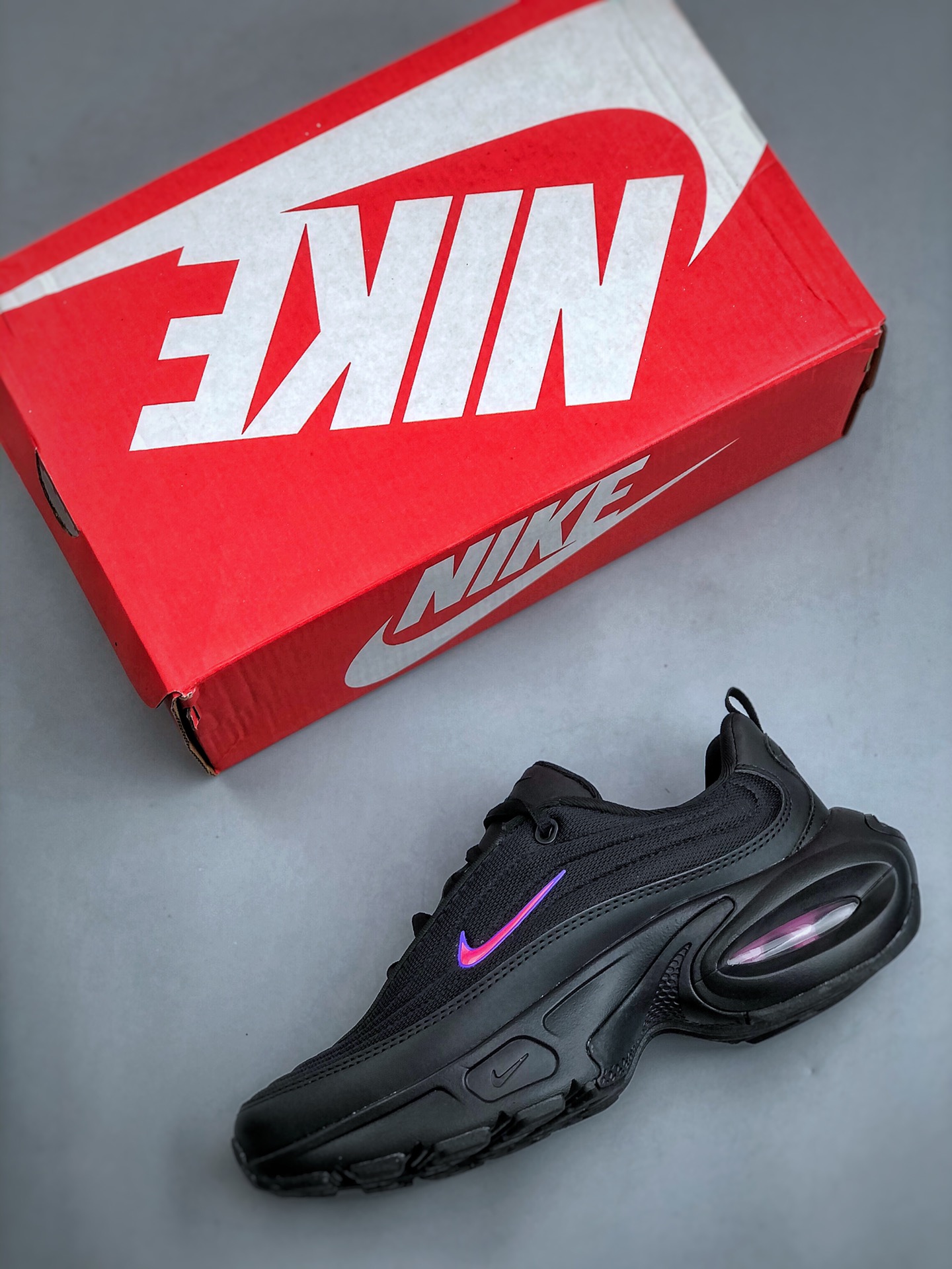 💰200公司级
Nike Air MAX PORTAL 低帮跑步鞋 货号：HF3053 007 尺码：36-45