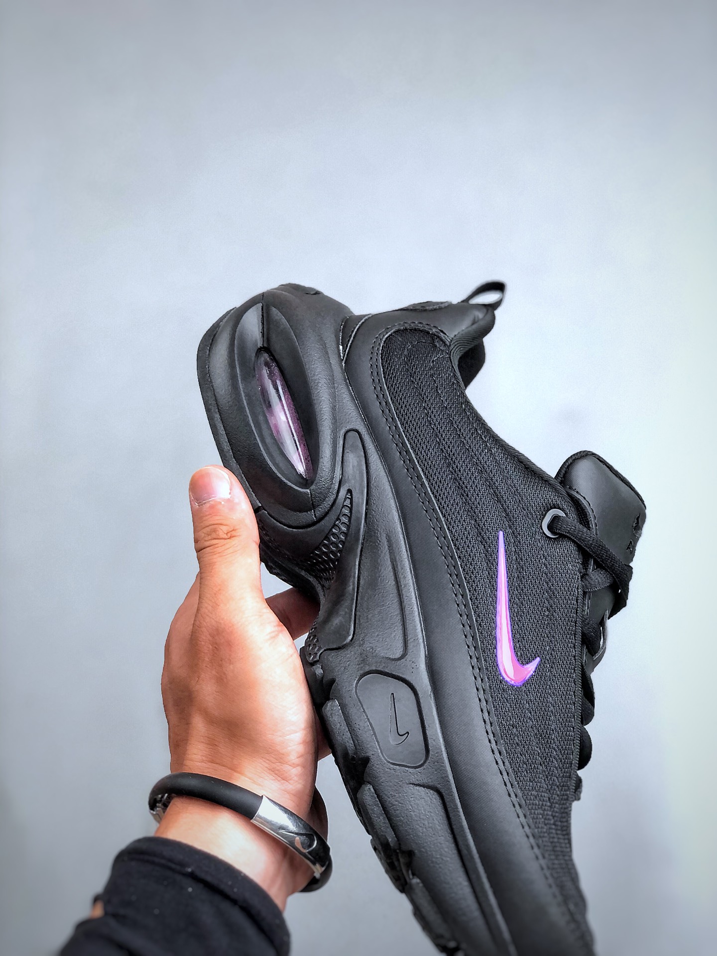 💰200公司级
Nike Air MAX PORTAL 低帮跑步鞋 货号：HF3053 007 尺码：36-45