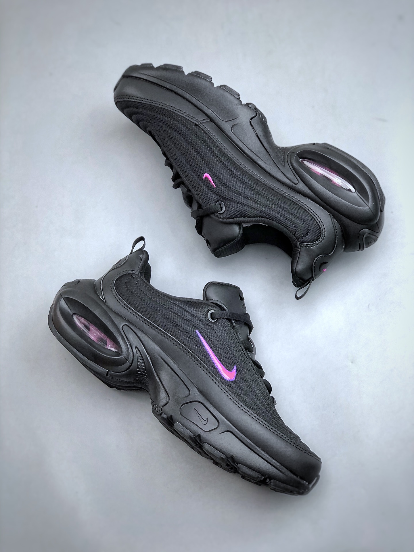💰200公司级
Nike Air MAX PORTAL 低帮跑步鞋 货号：HF3053 007 尺码：36-45
