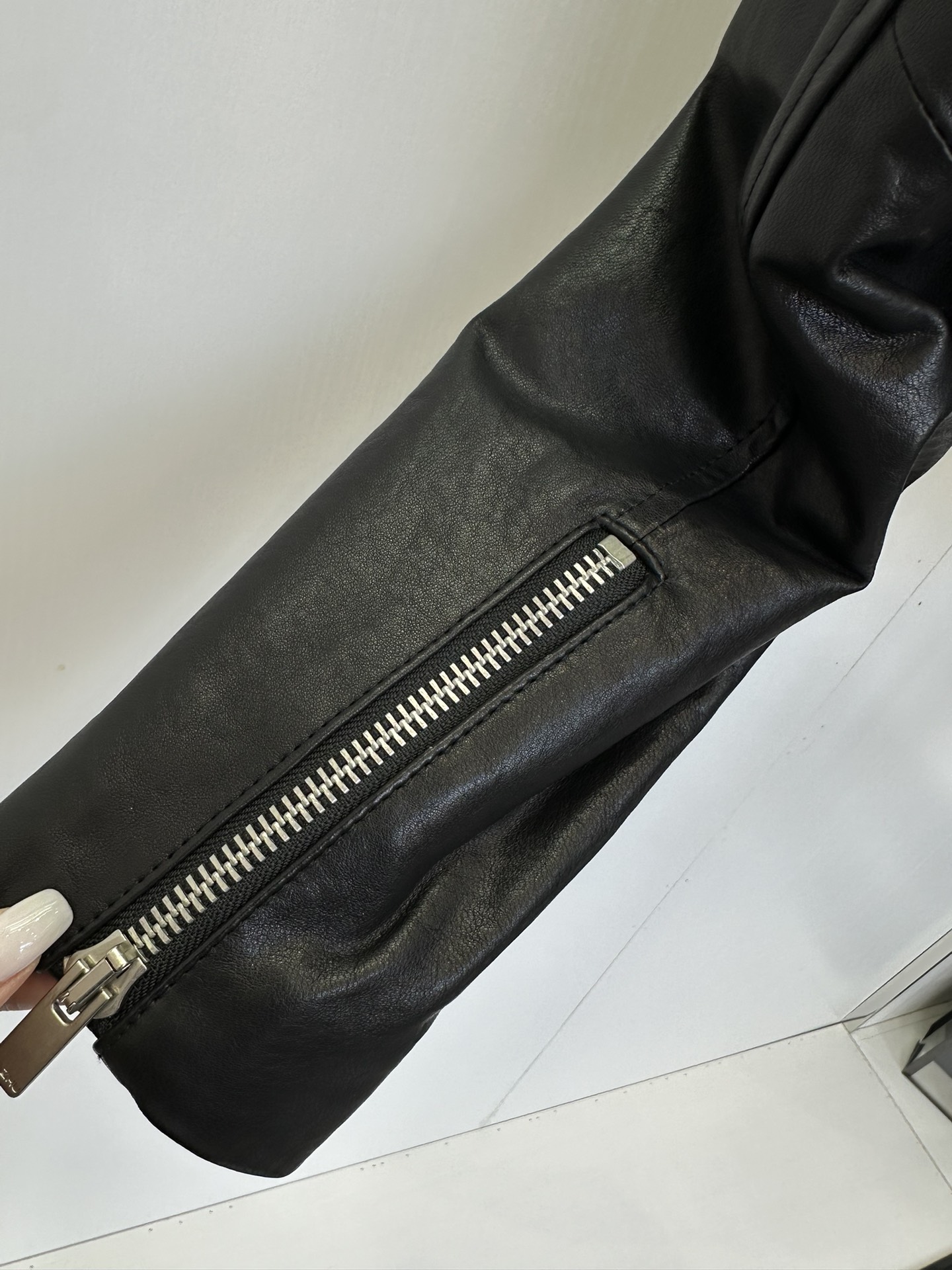 Trendy Female Suit: New Zealand Sheep Hide, Dustproof Bags, Black, Multiple Sizes - 图片 8