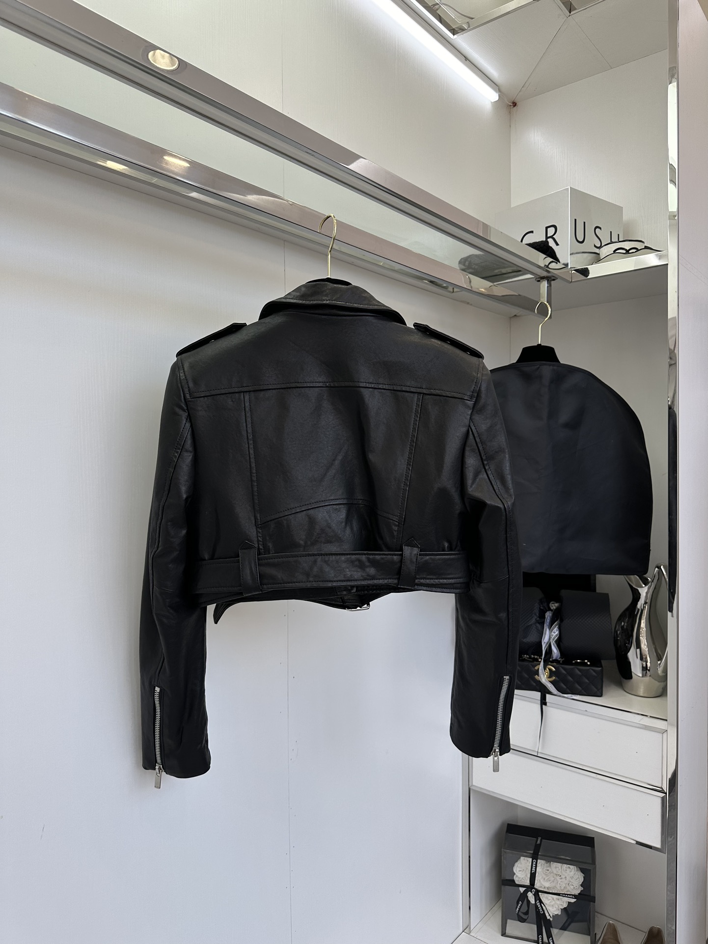 Trendy Female Suit: New Zealand Sheep Hide, Dustproof Bags, Black, Multiple Sizes - 图片 2