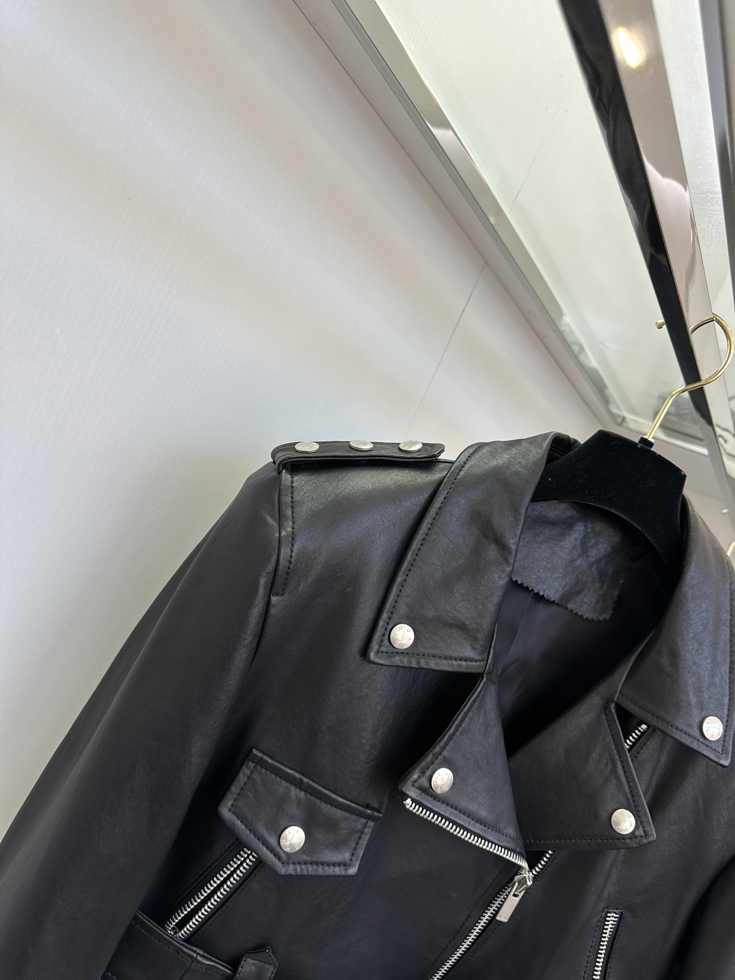 Trendy Female Suit: New Zealand Sheep Hide, Dustproof Bags, Black, Multiple Sizes - 图片 5